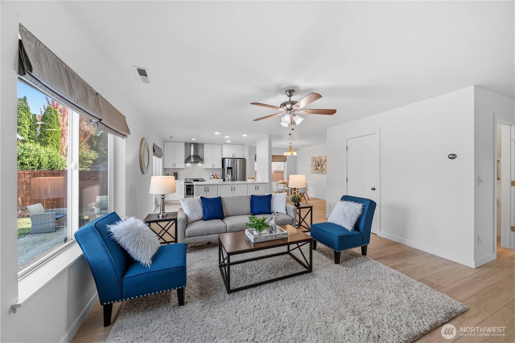 11813 24th Street Property Photo 4