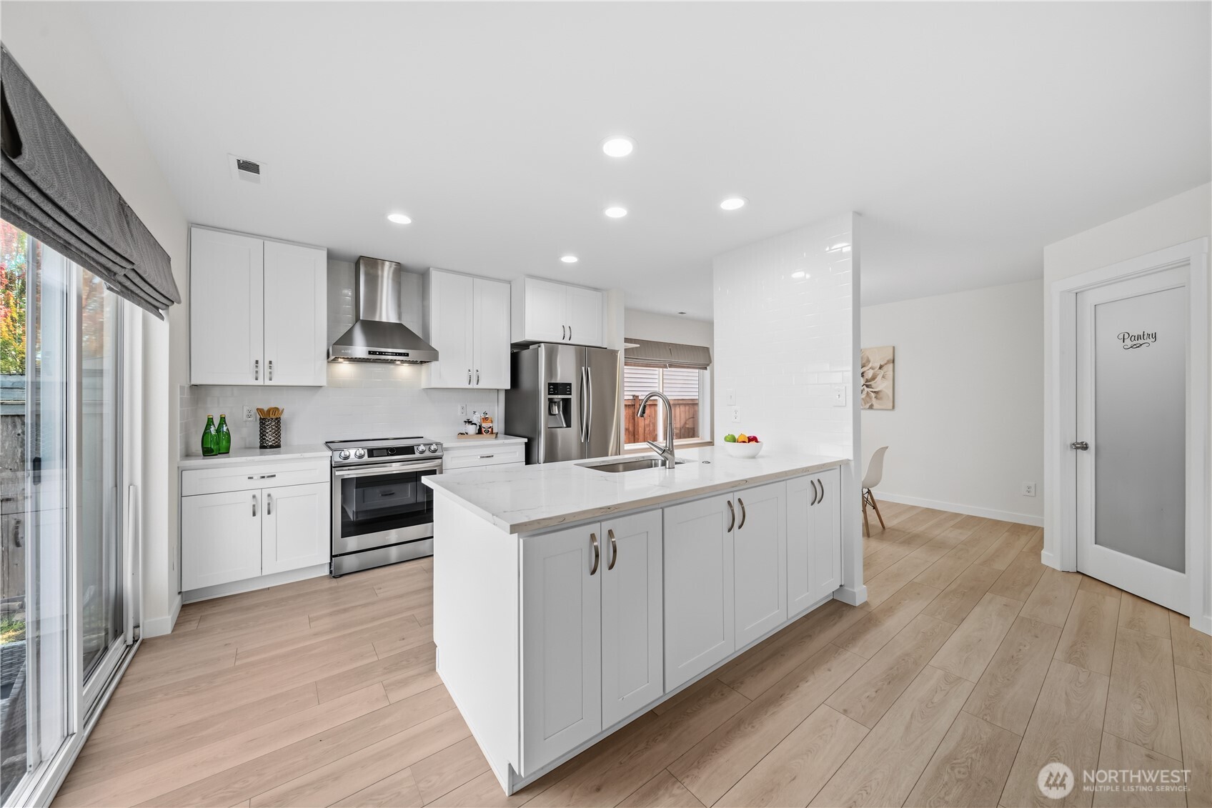 11813 24th Street Property Photo 8