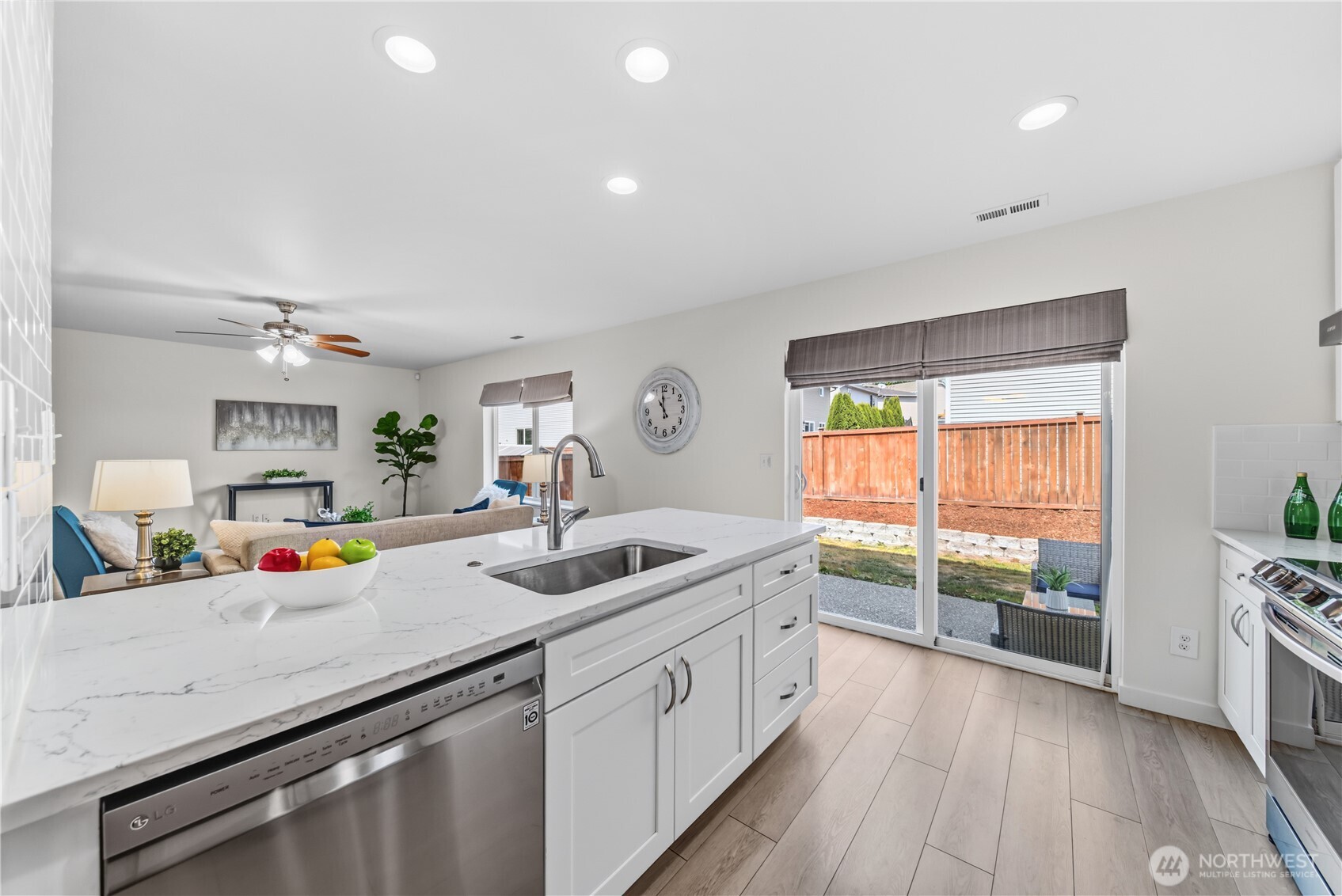 11813 24th Street Property Photo 11