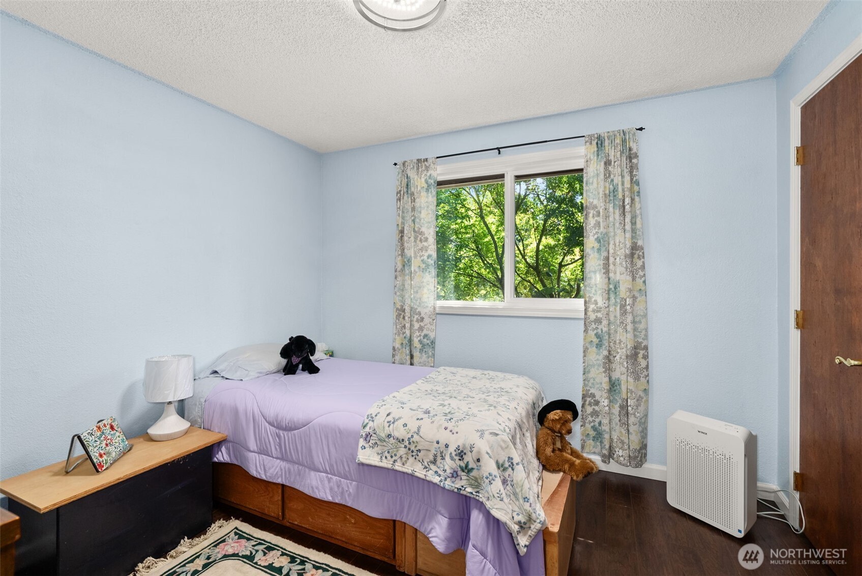 17642 Irwin Street Property Photo 14