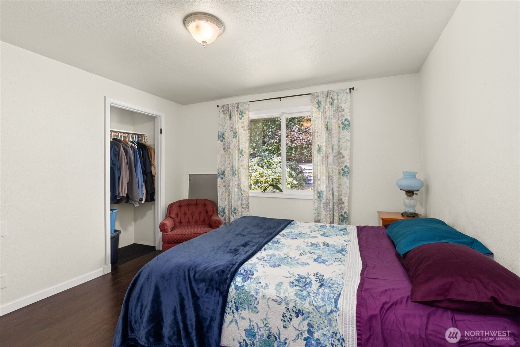 17642 Irwin Street Property Photo 16