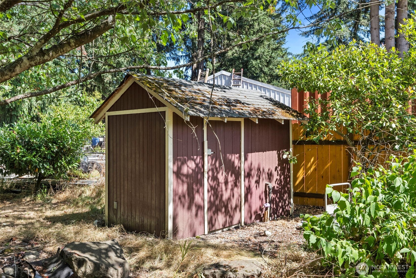 17642 Irwin Street Property Photo 26