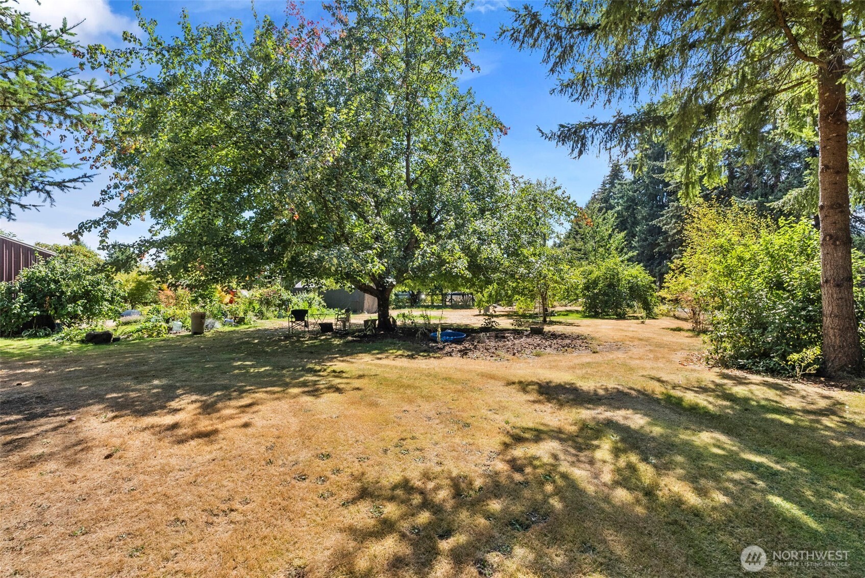 17642 Irwin Street Property Photo 28
