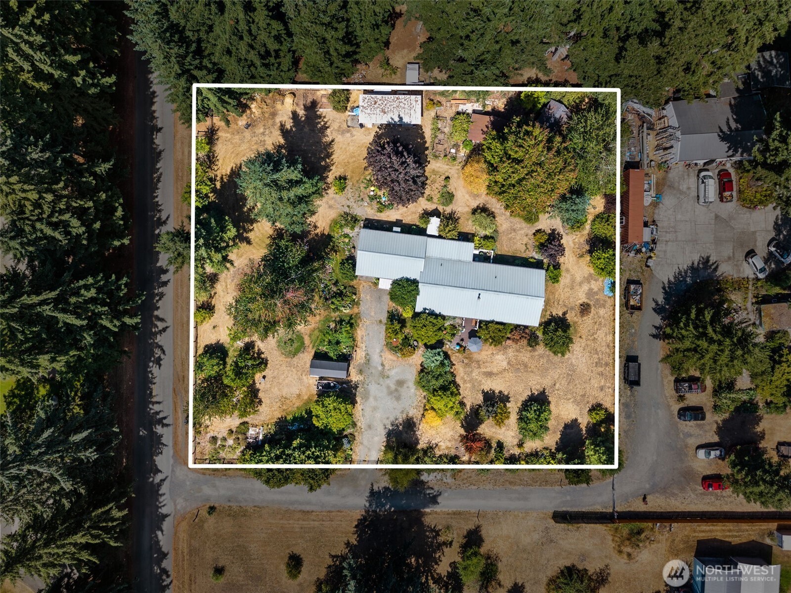 17642 Irwin Street Property Photo 34
