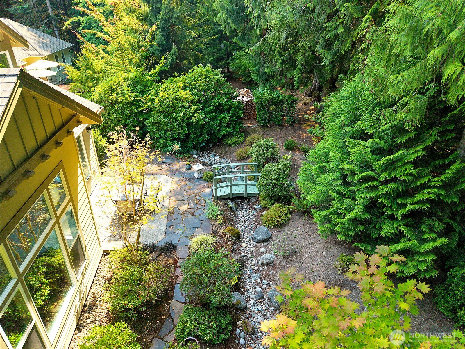 442 Rainier Lane Property Photo 4