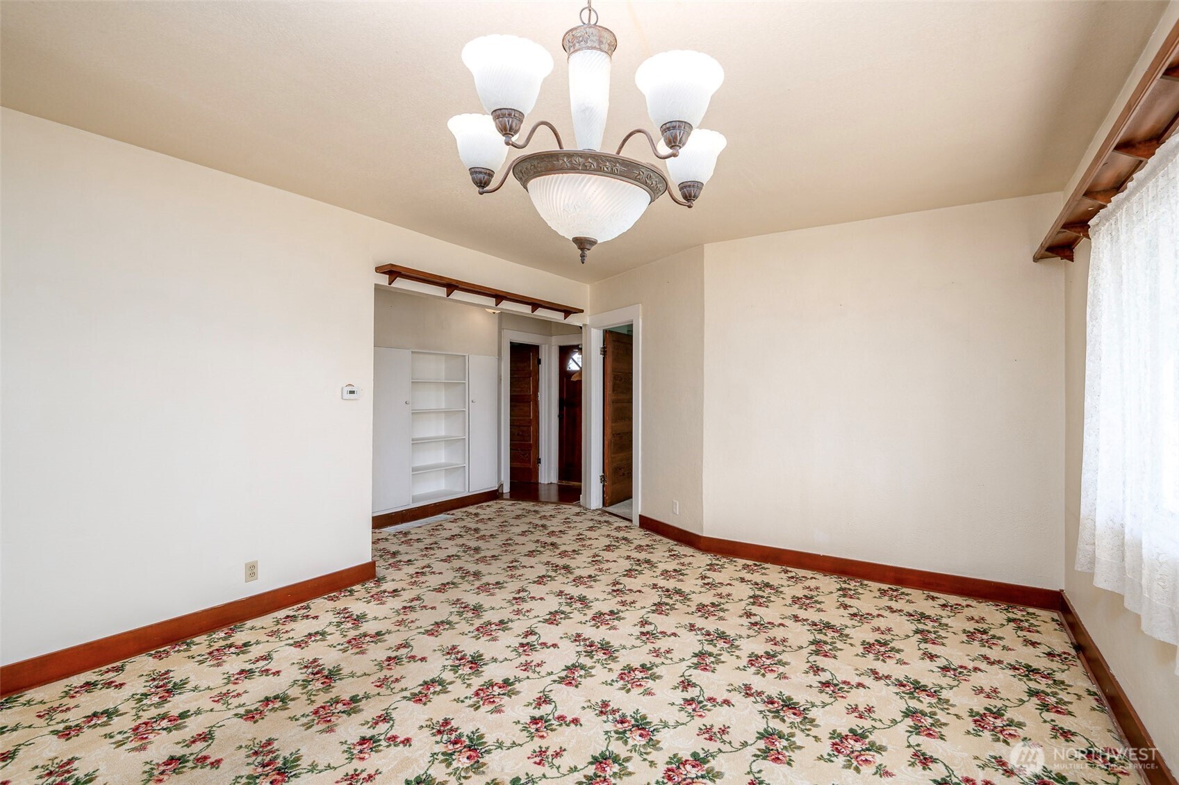 6330 S I Street Property Photo 5
