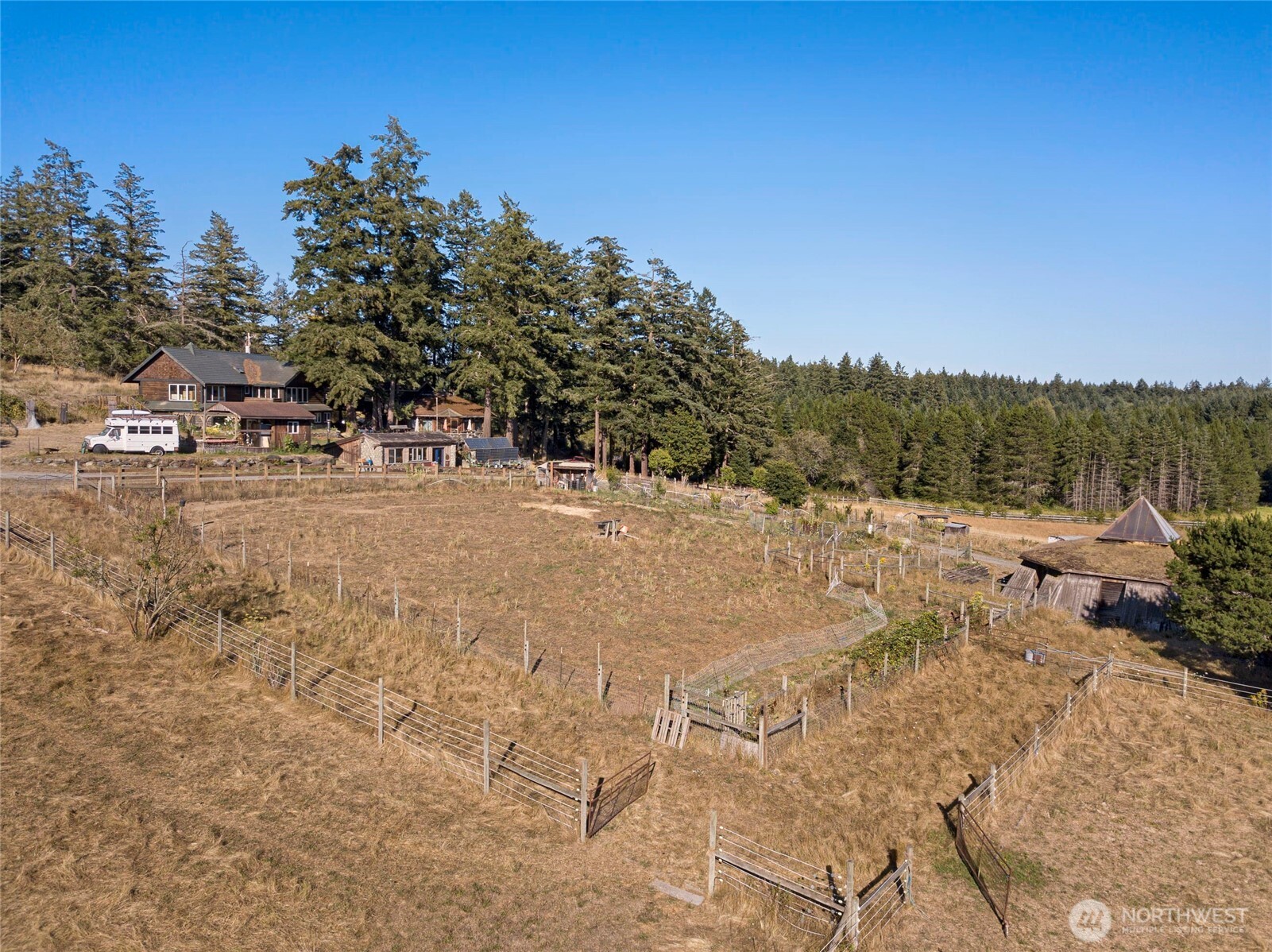 652 Halvorsen Road Property Photo 3
