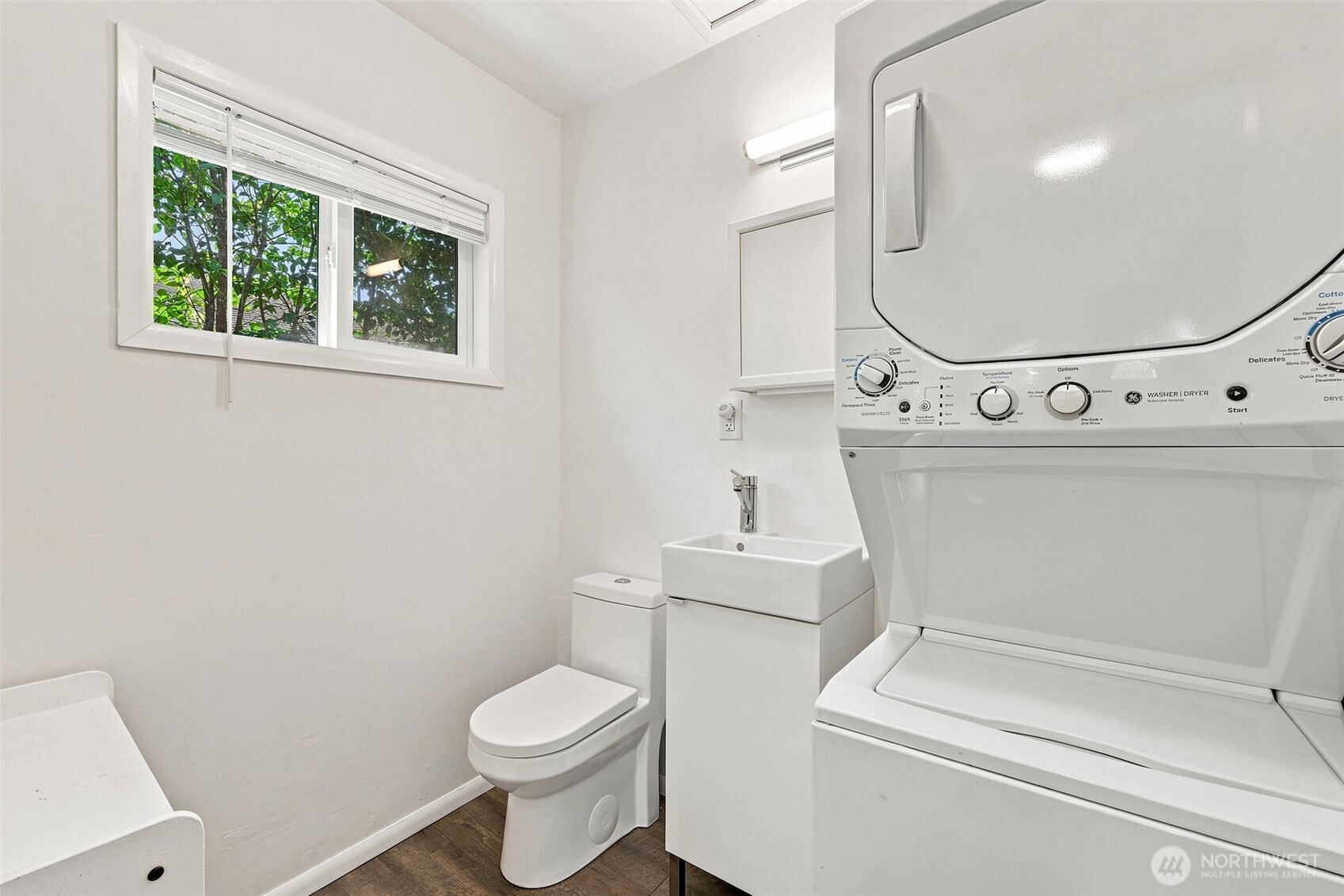 1031 S Howard Street Property Photo 11