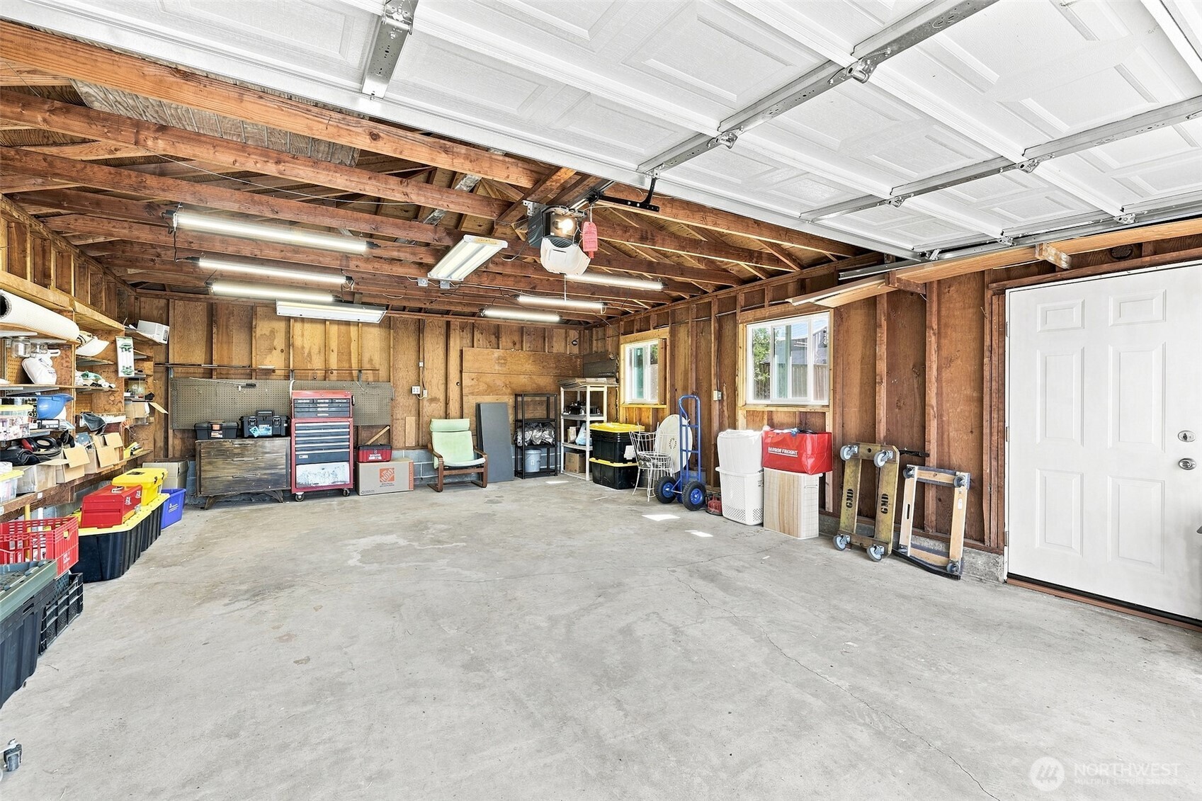 1031 S Howard Street Property Photo 14