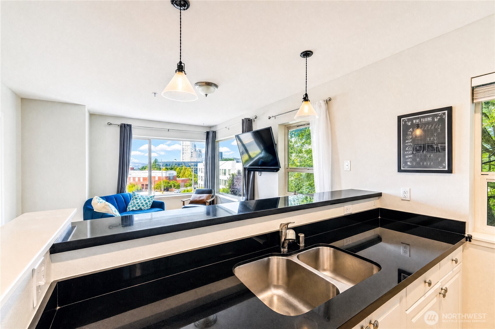 524 6th Avenue 302 Property Photo 8
