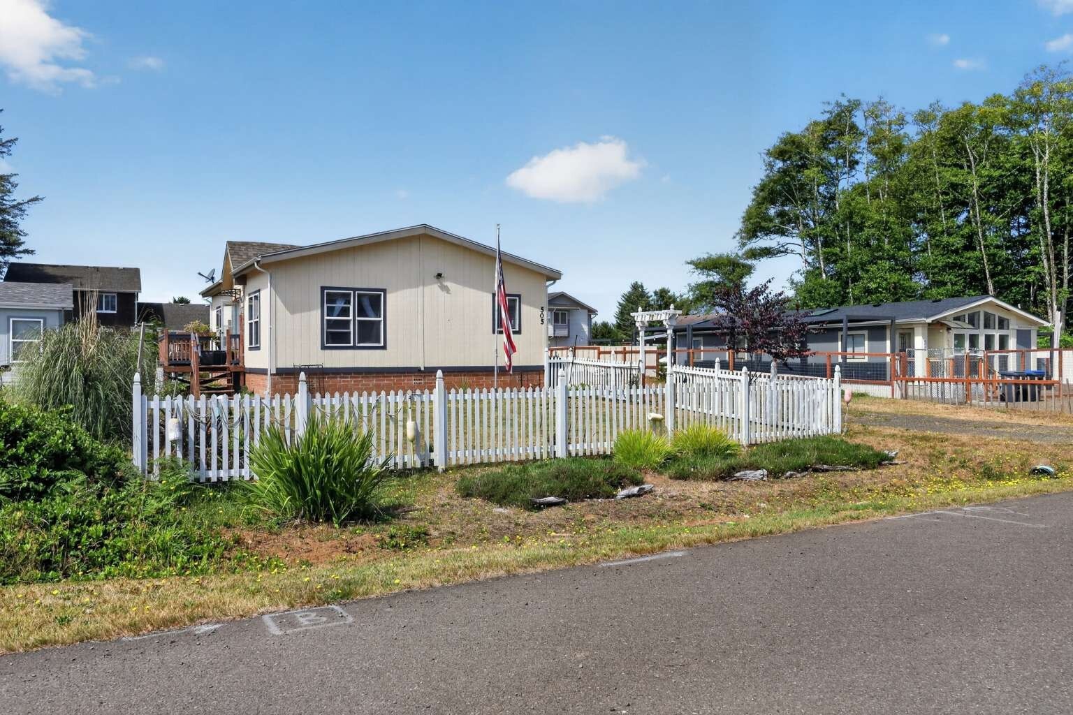 505 Chenois Avenue Property Photo 1