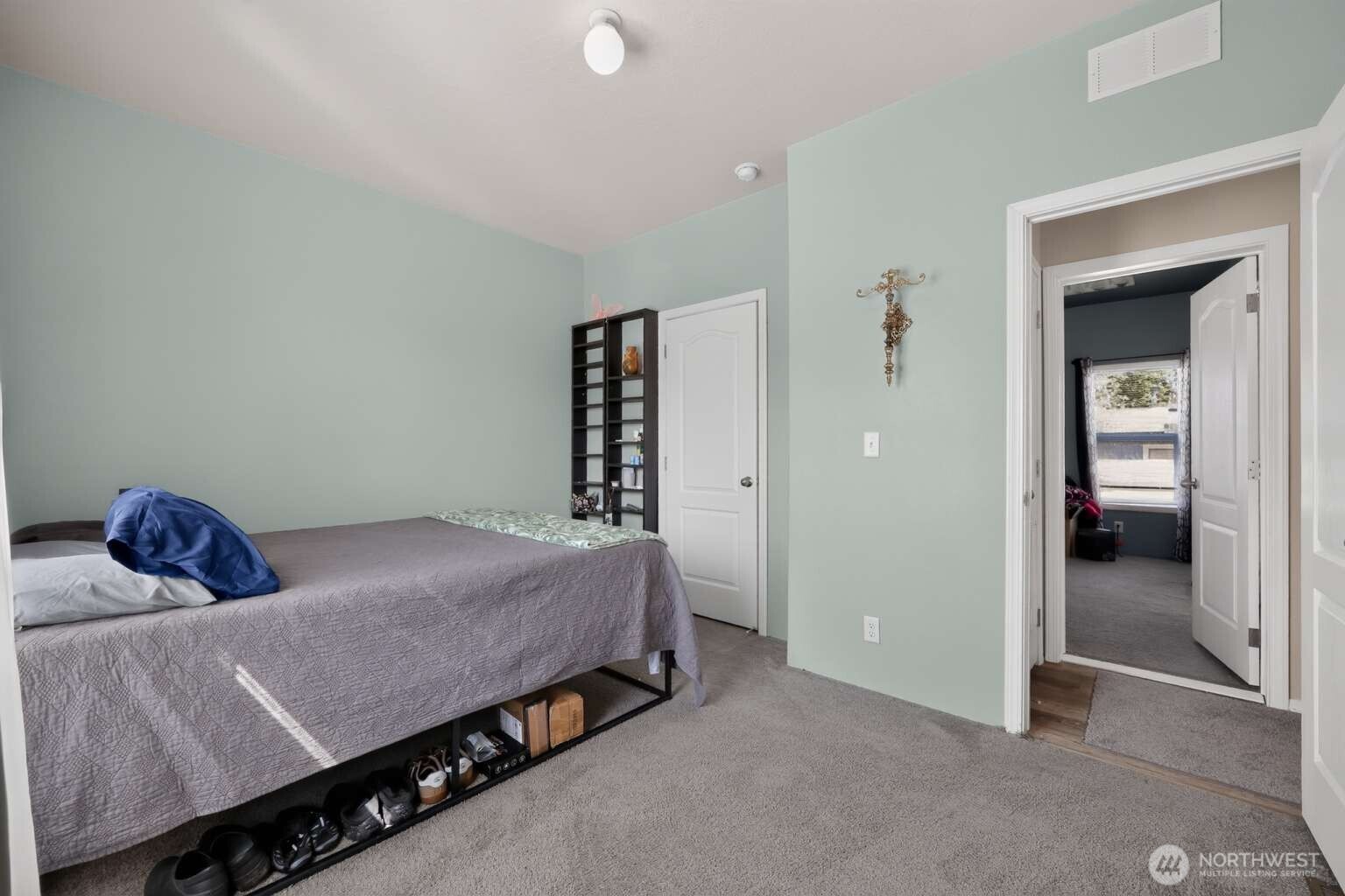 505 Chenois Avenue Property Photo 17