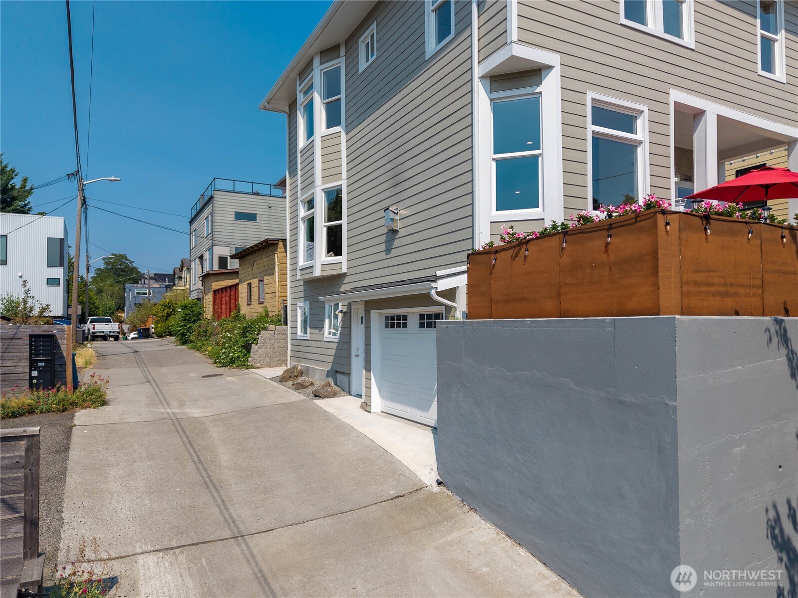 2216 E Fir Street Property Photo 10