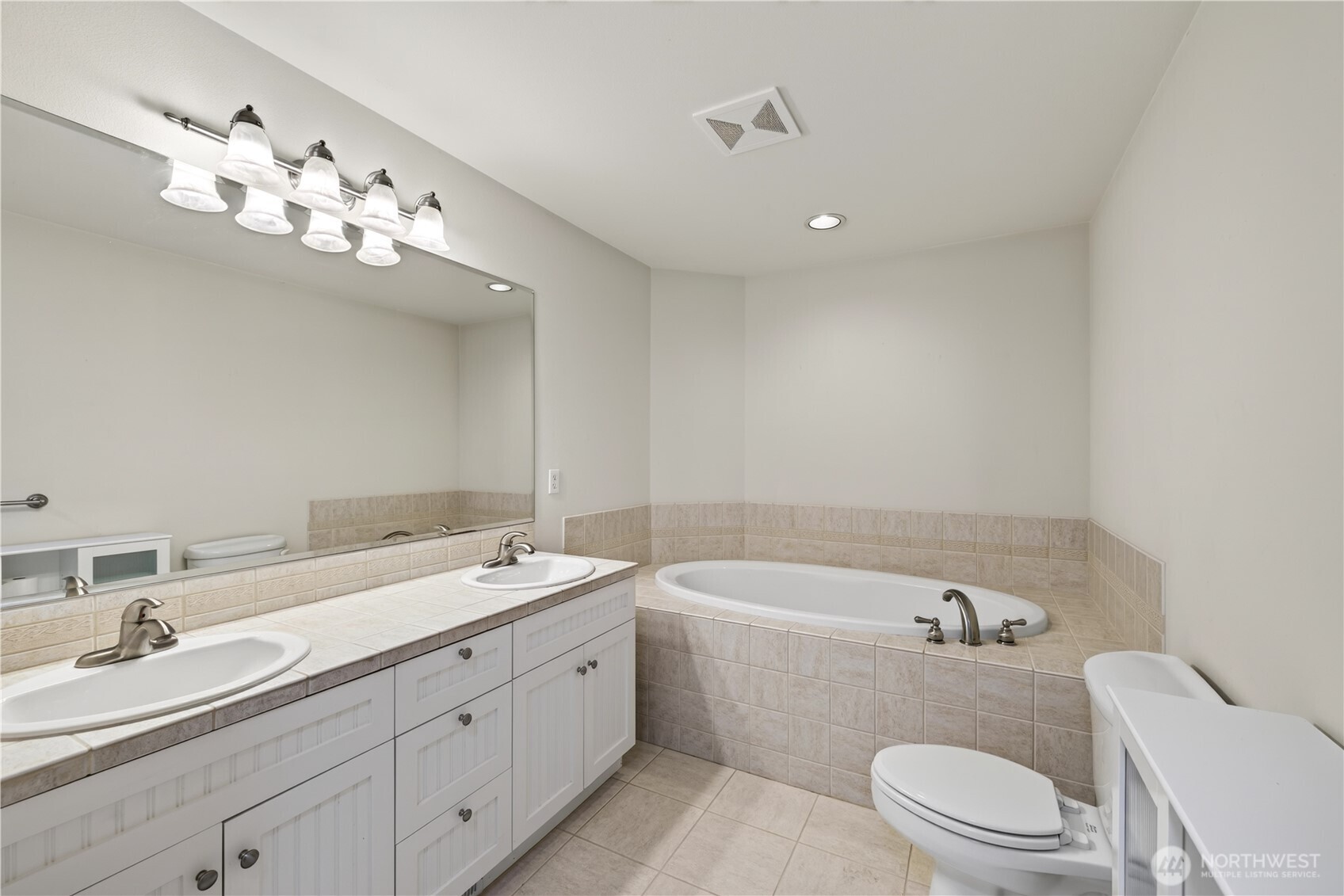 2618 Washington Boulevard Property Photo 20