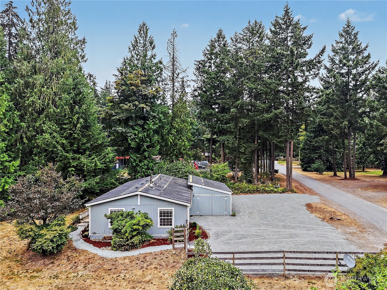 19706 215th Street Property Photo 3