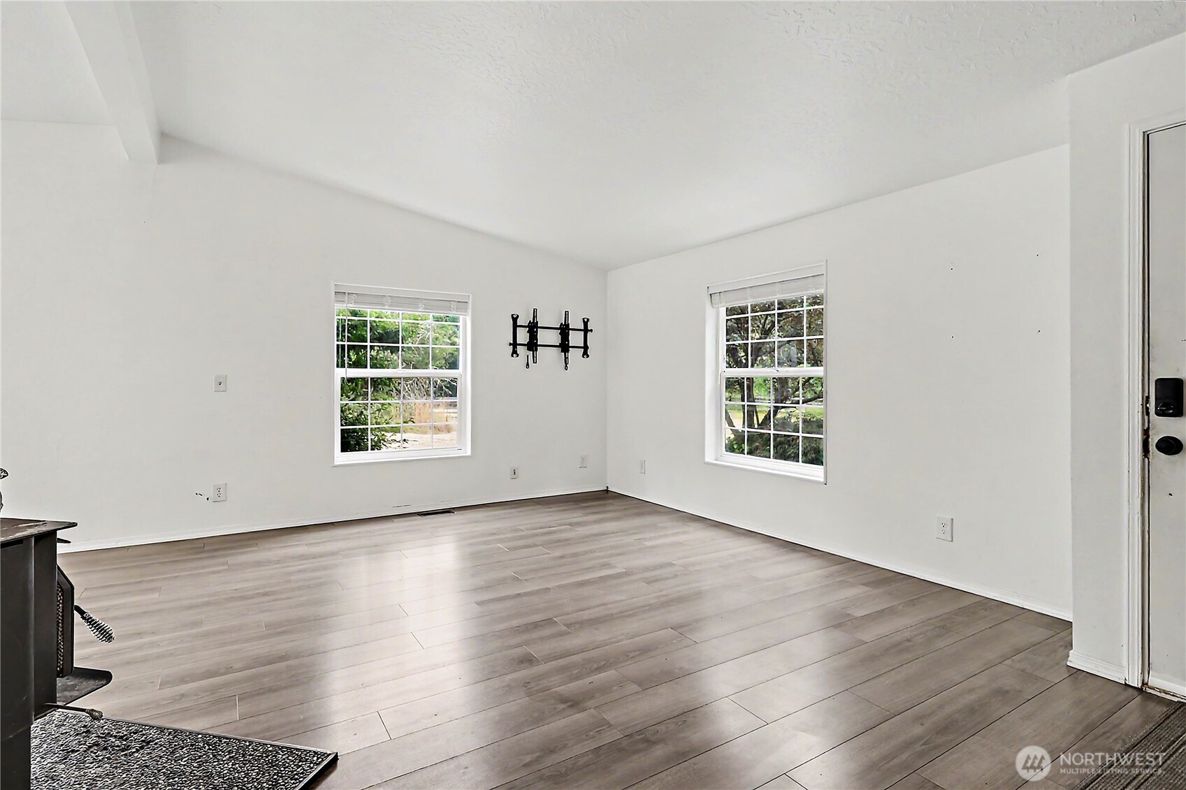 19706 215th Street Property Photo 6