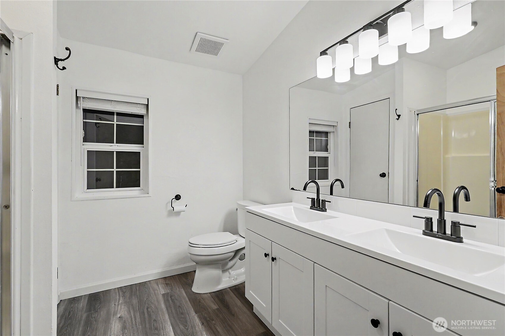 19706 215th Street Property Photo 20