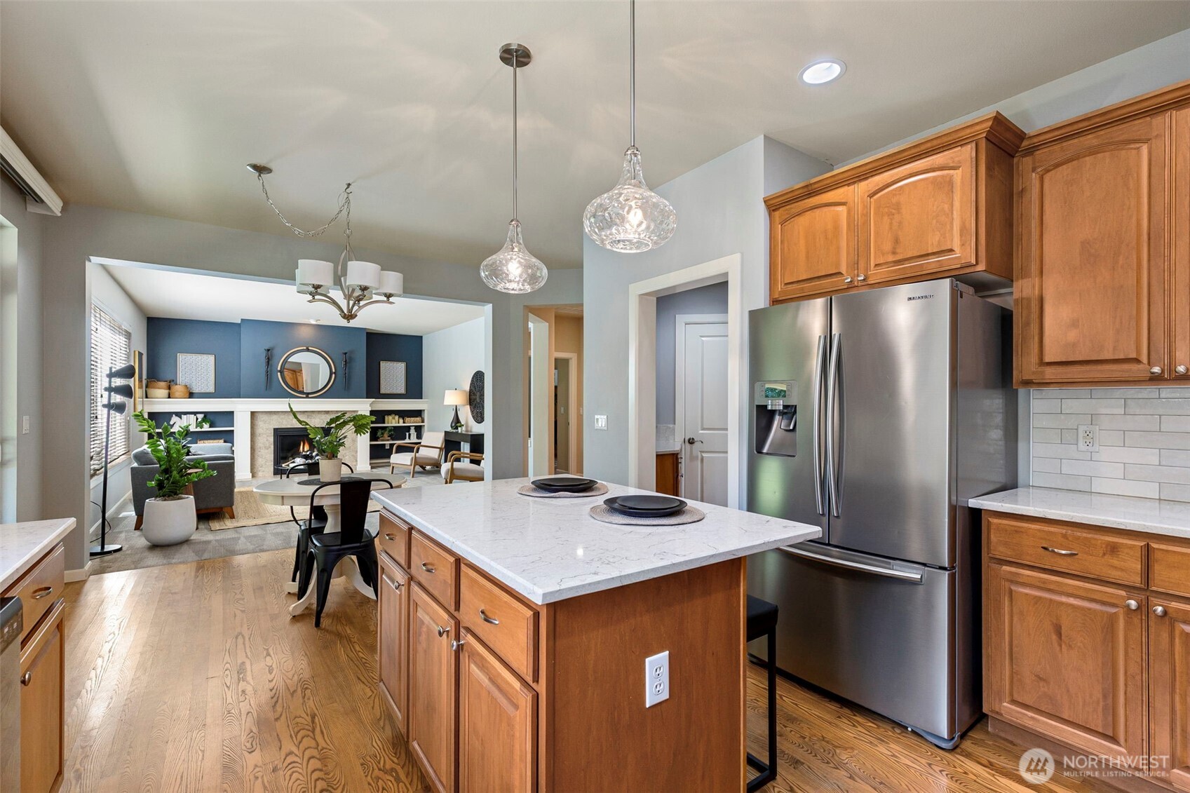2741 Ne Noll Valley Loop Property Photo 13