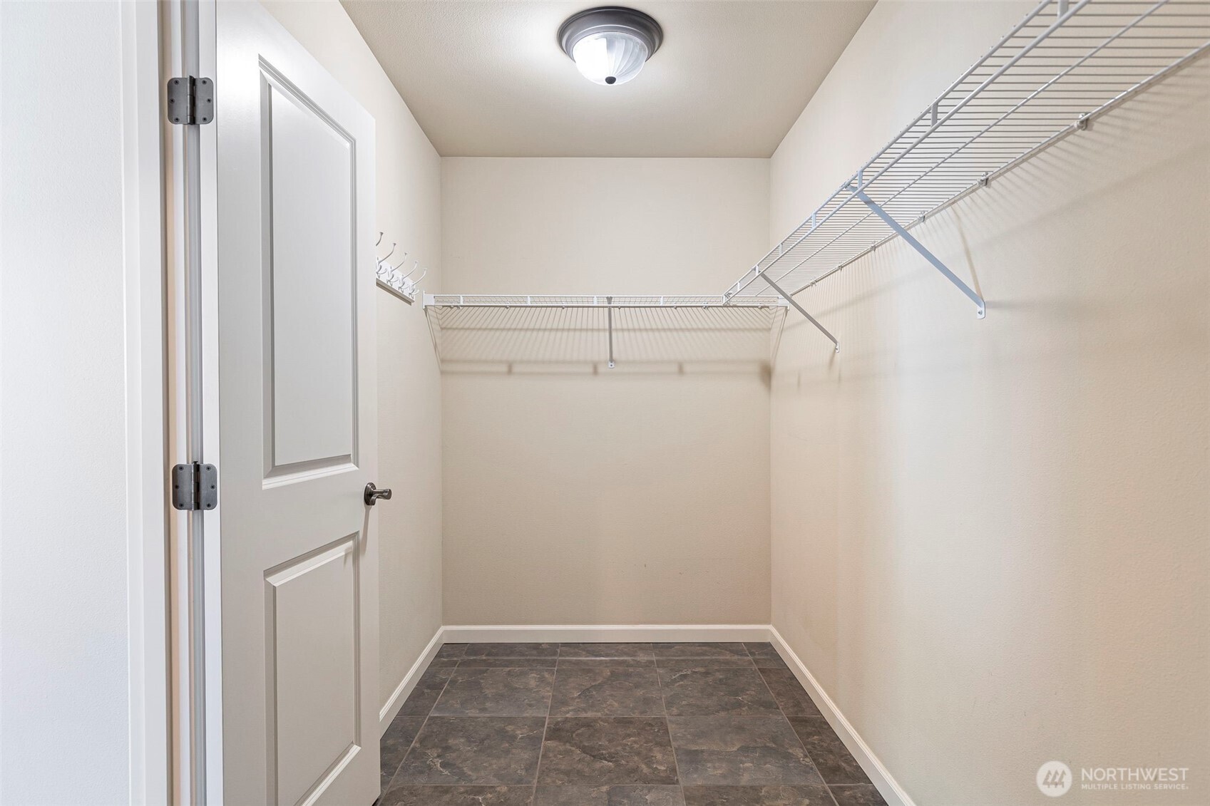 2741 Ne Noll Valley Loop Property Photo 27