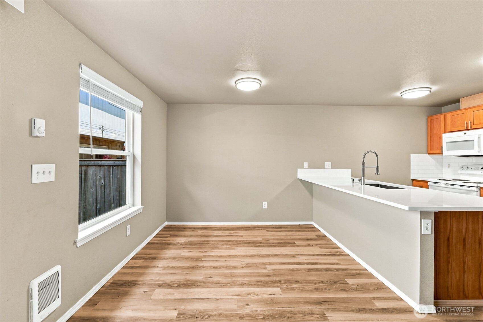 4042 S Warner Street B Property Photo 6