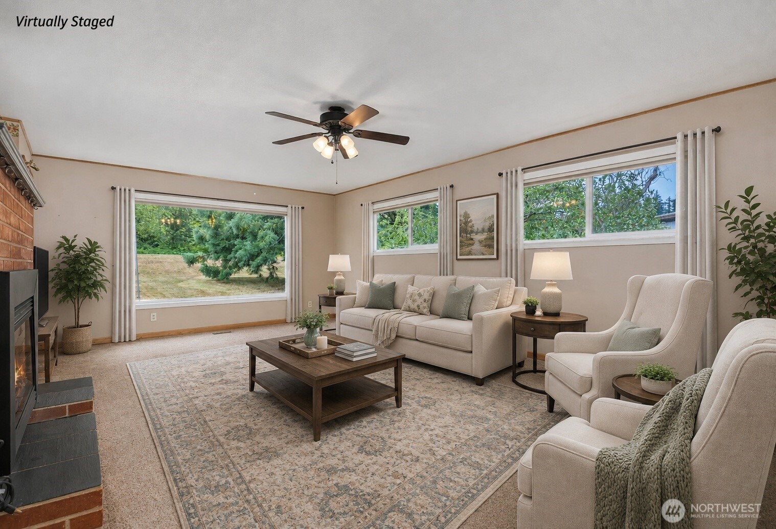 3811 E Sunset Drive Property Photo 5