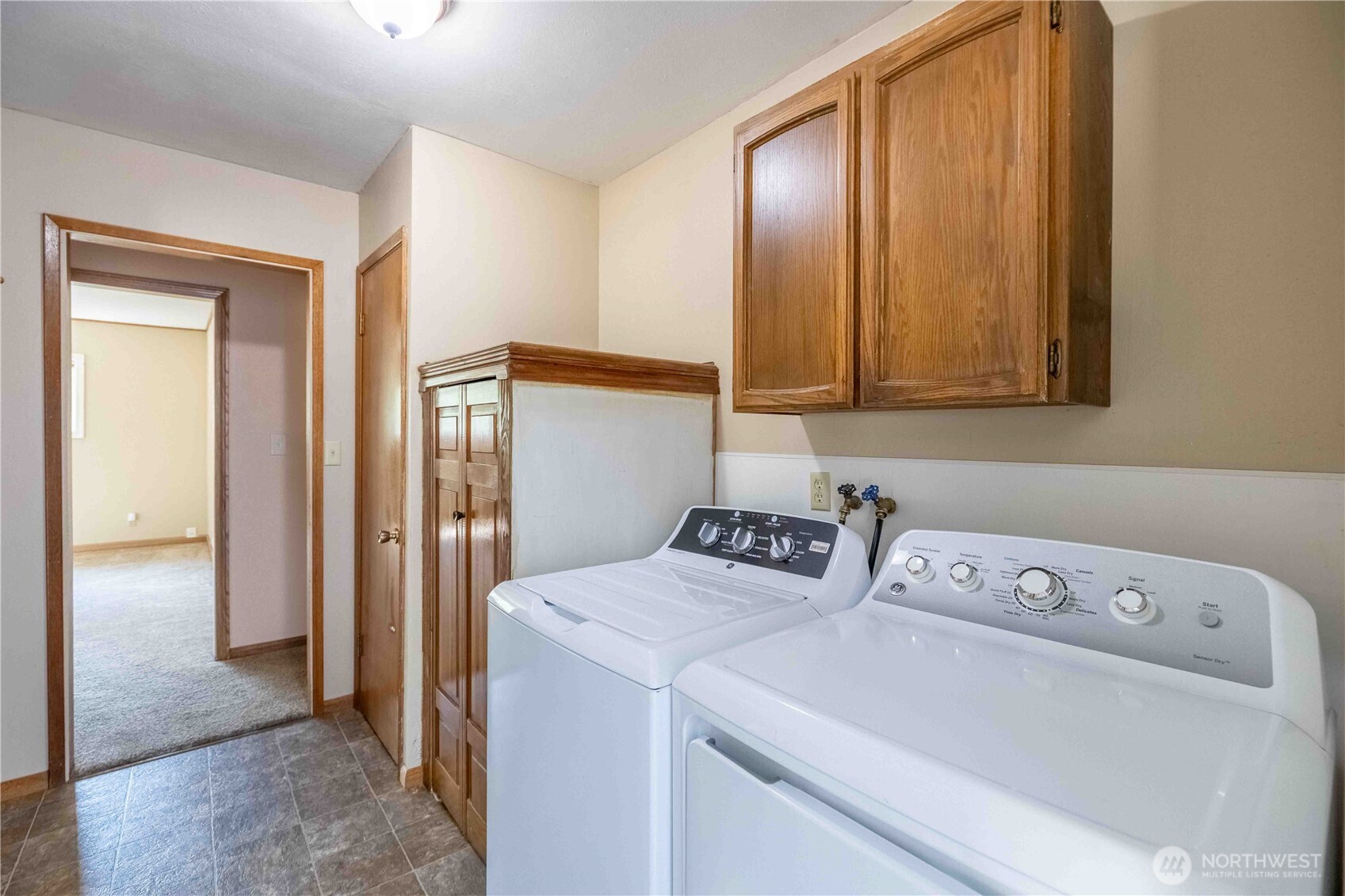 3811 E Sunset Drive Property Photo 13
