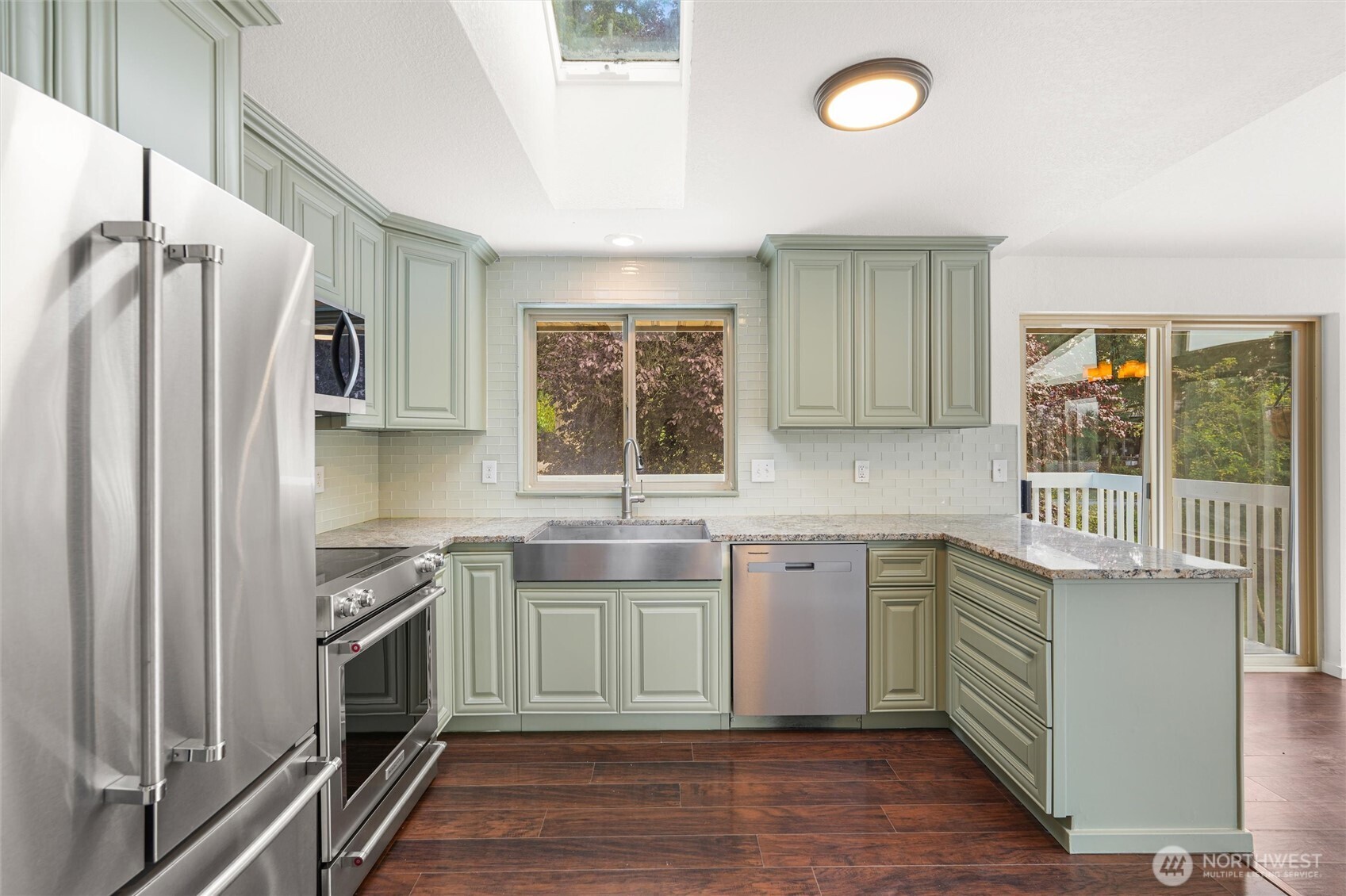 937 Rowe Road Property Photo 7