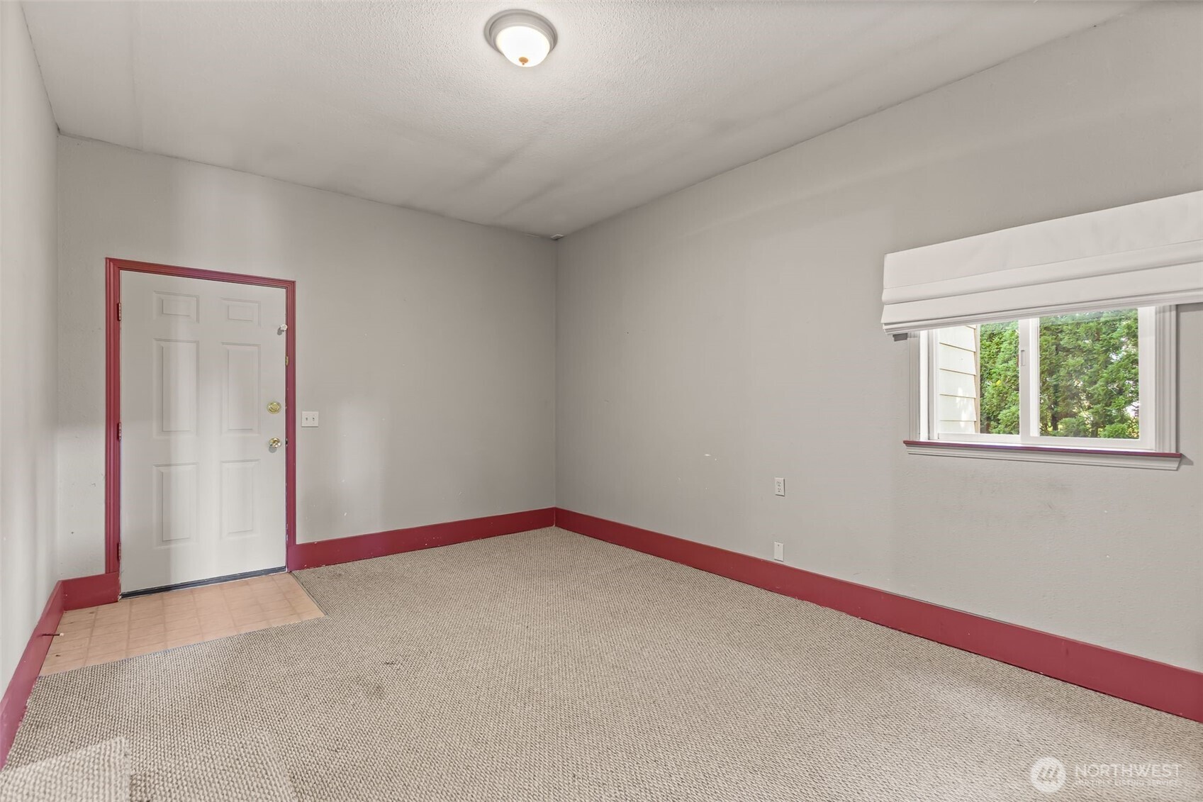 709 E White Birch Avenue Property Photo 9