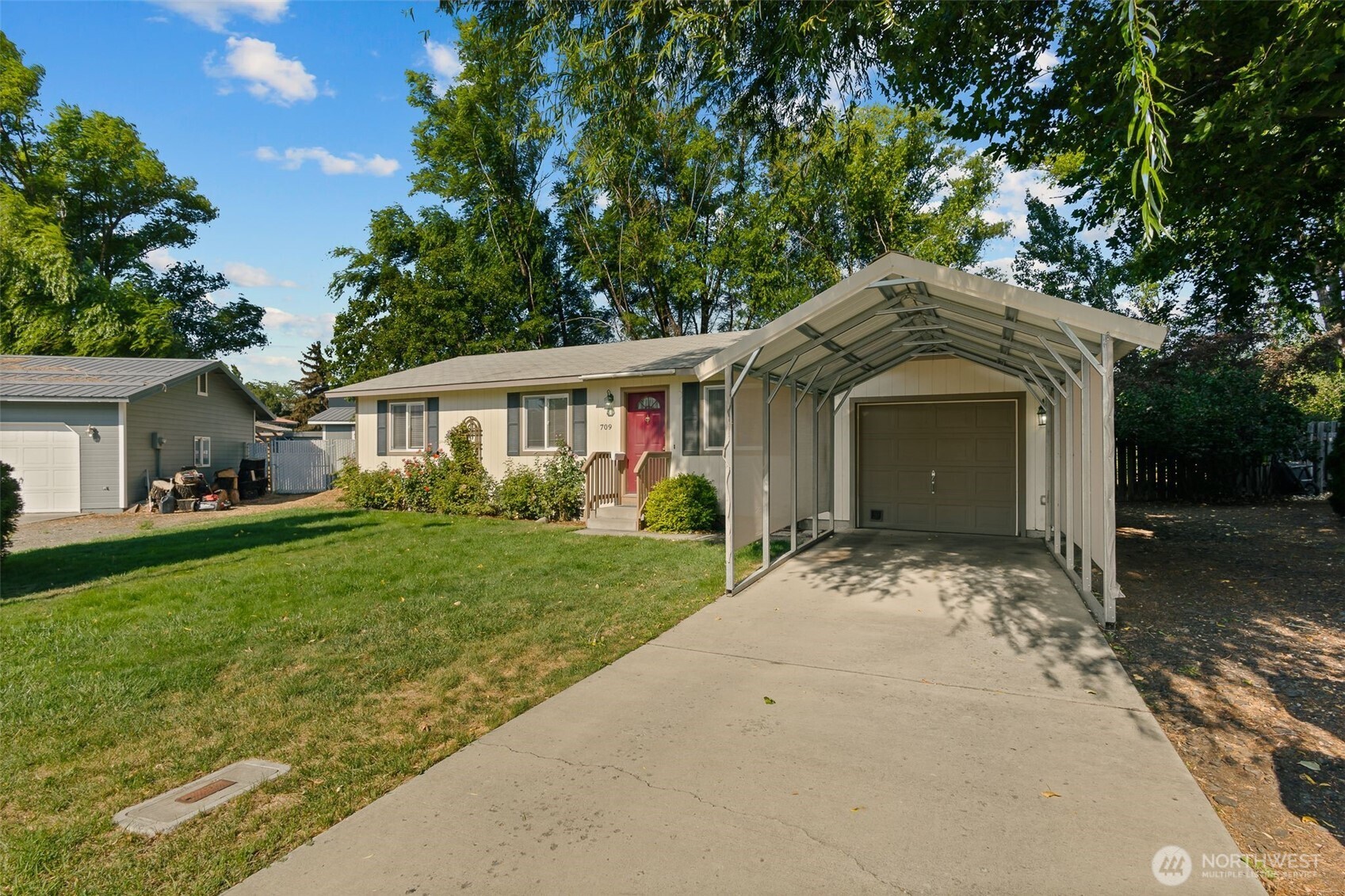 709 E White Birch Avenue Property Photo 21
