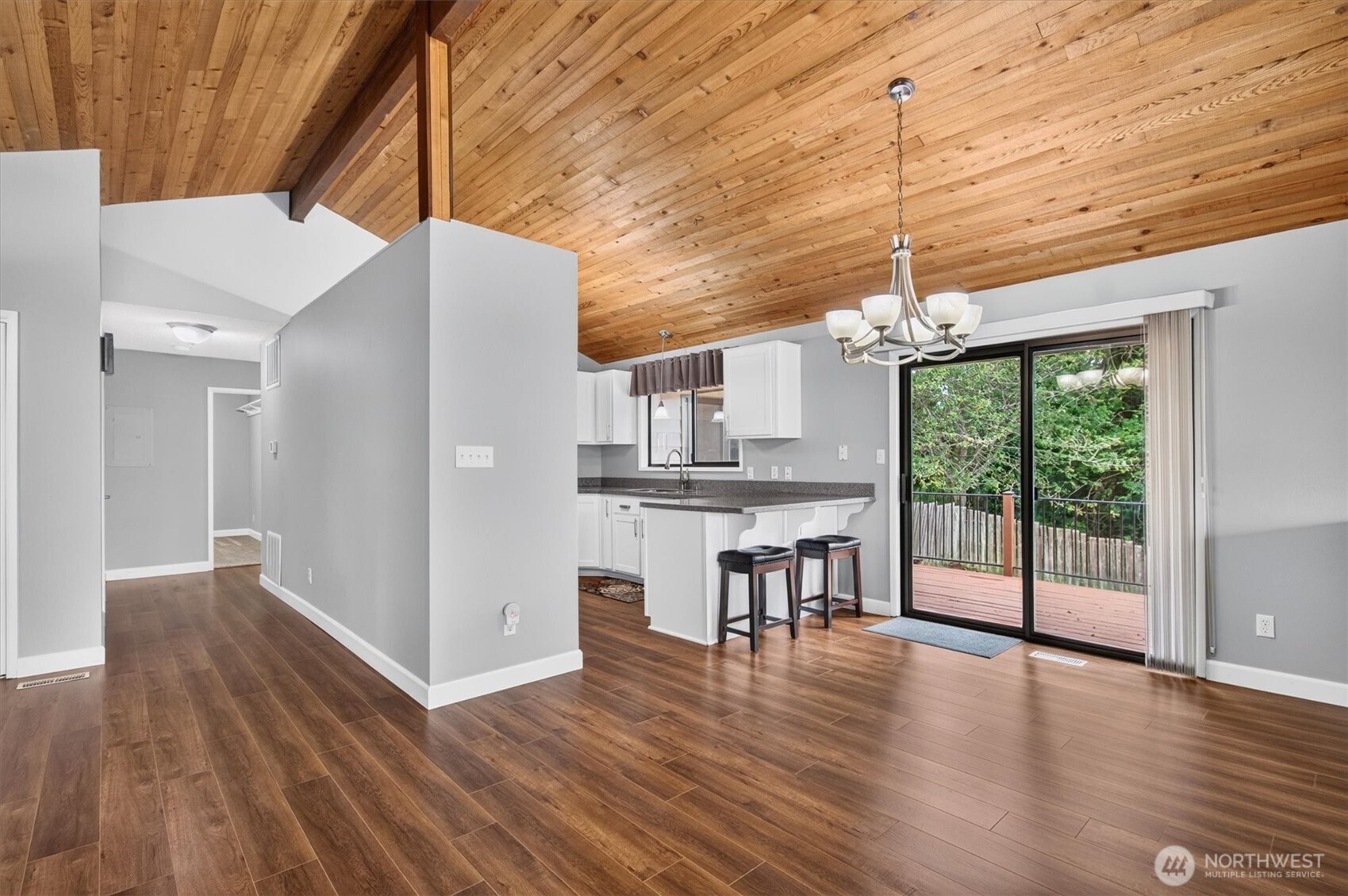 48 Clover Street Property Photo 8