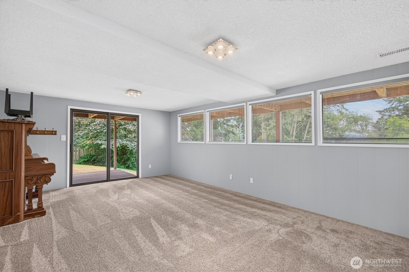 48 Clover Street Property Photo 21