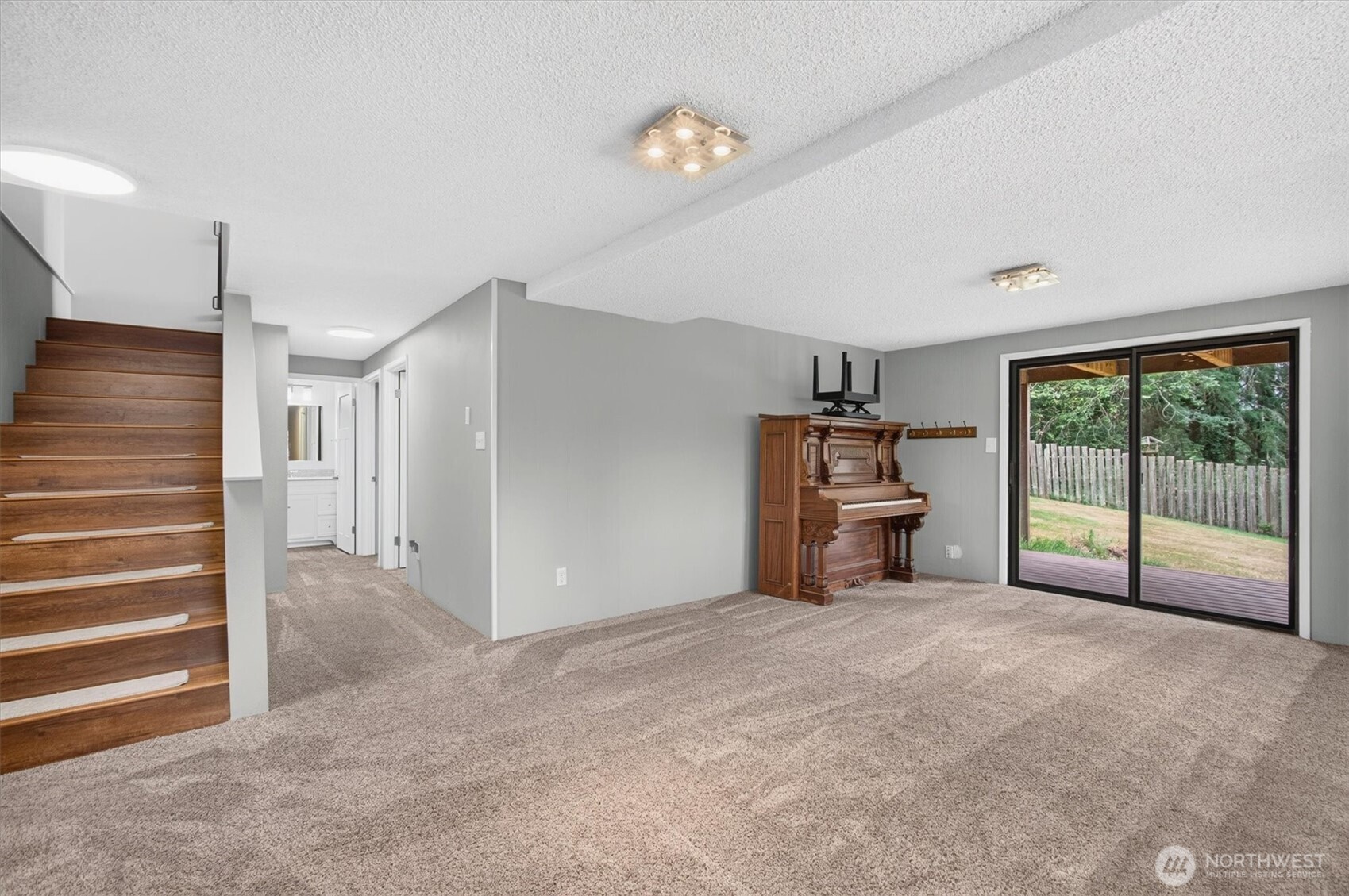 48 Clover Street Property Photo 22