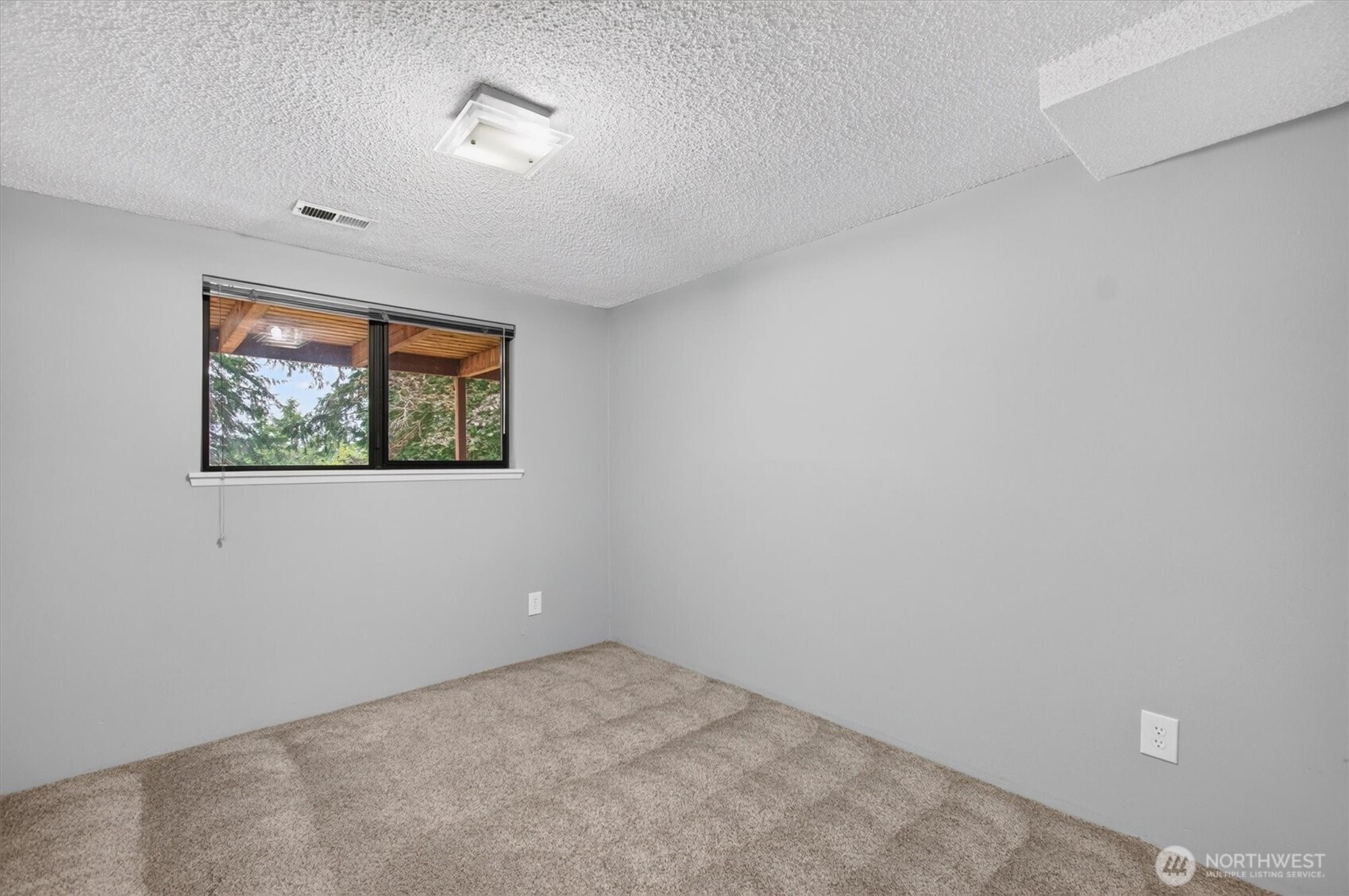 48 Clover Street Property Photo 24