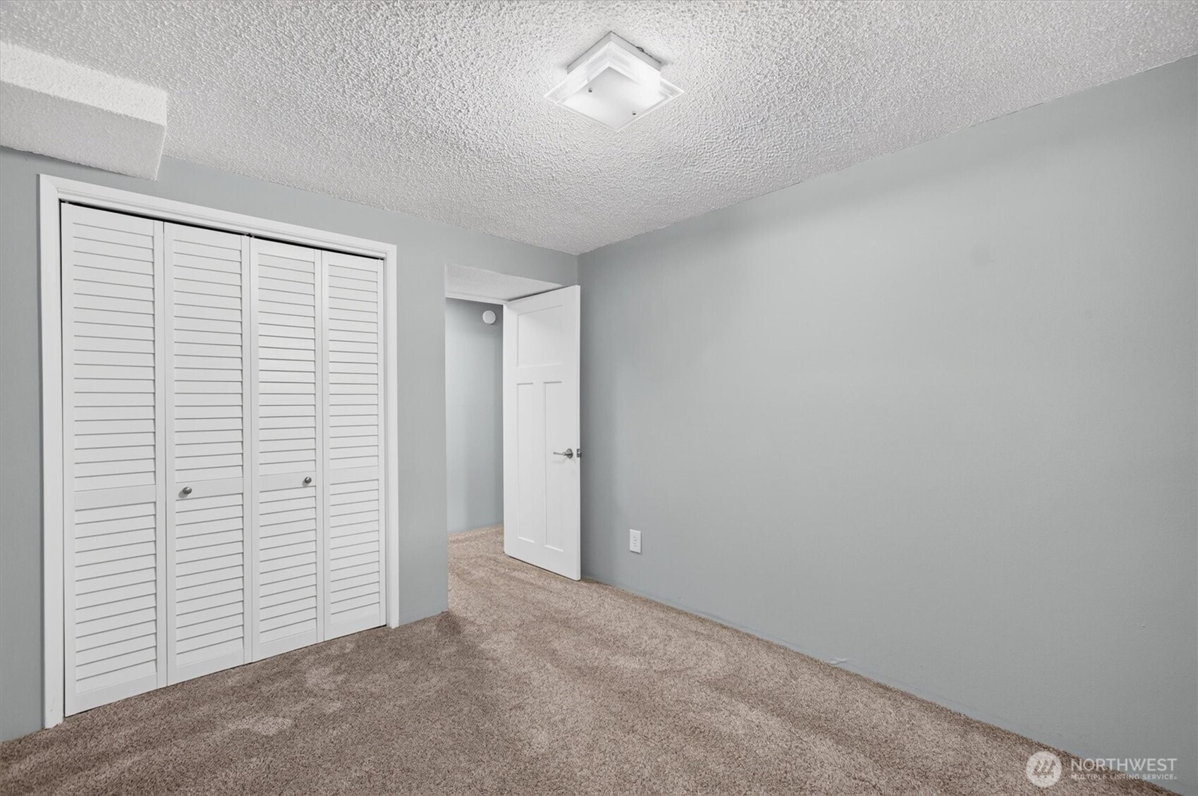 48 Clover Street Property Photo 25