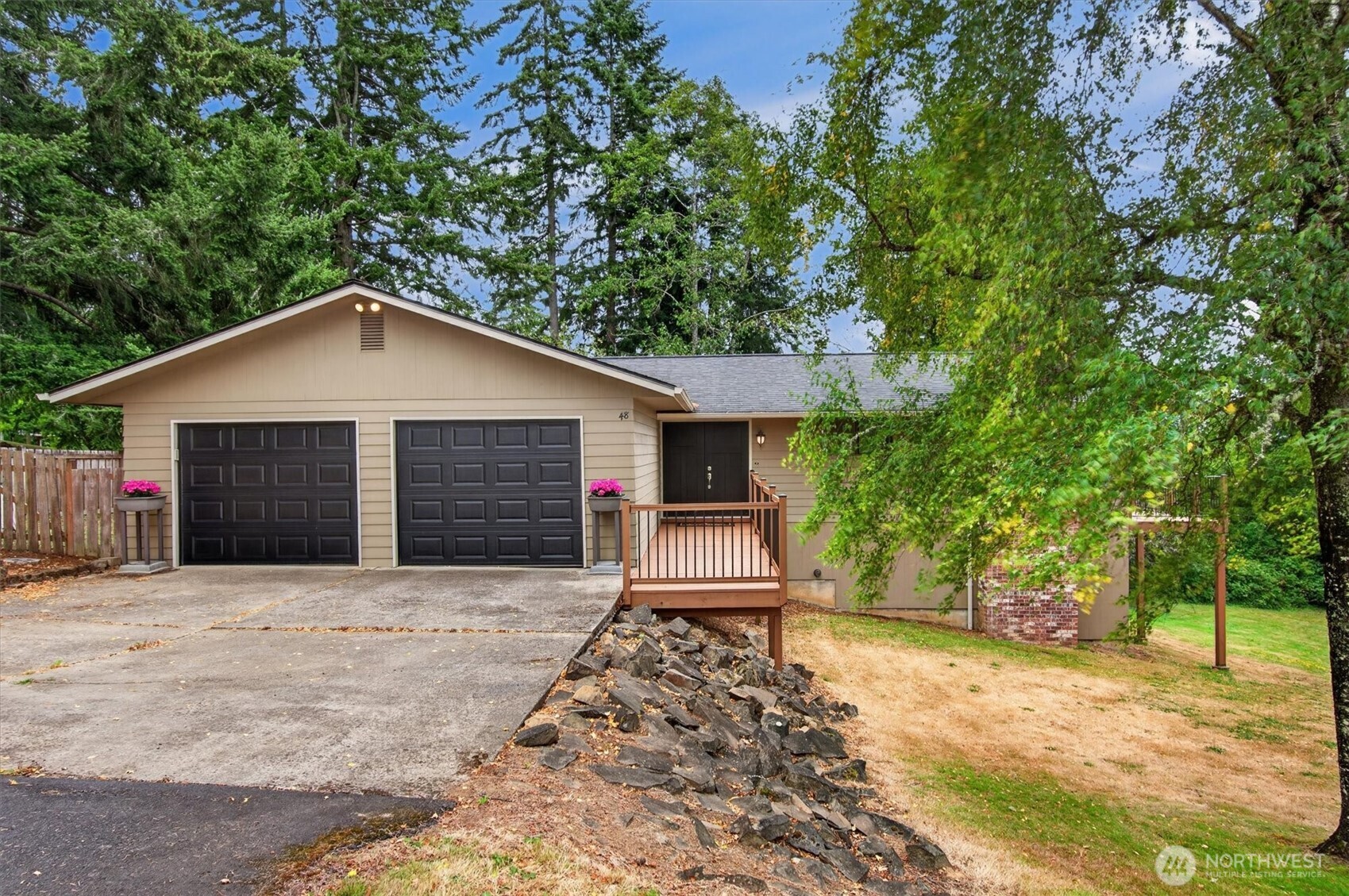 48 Clover Street Property Photo 35
