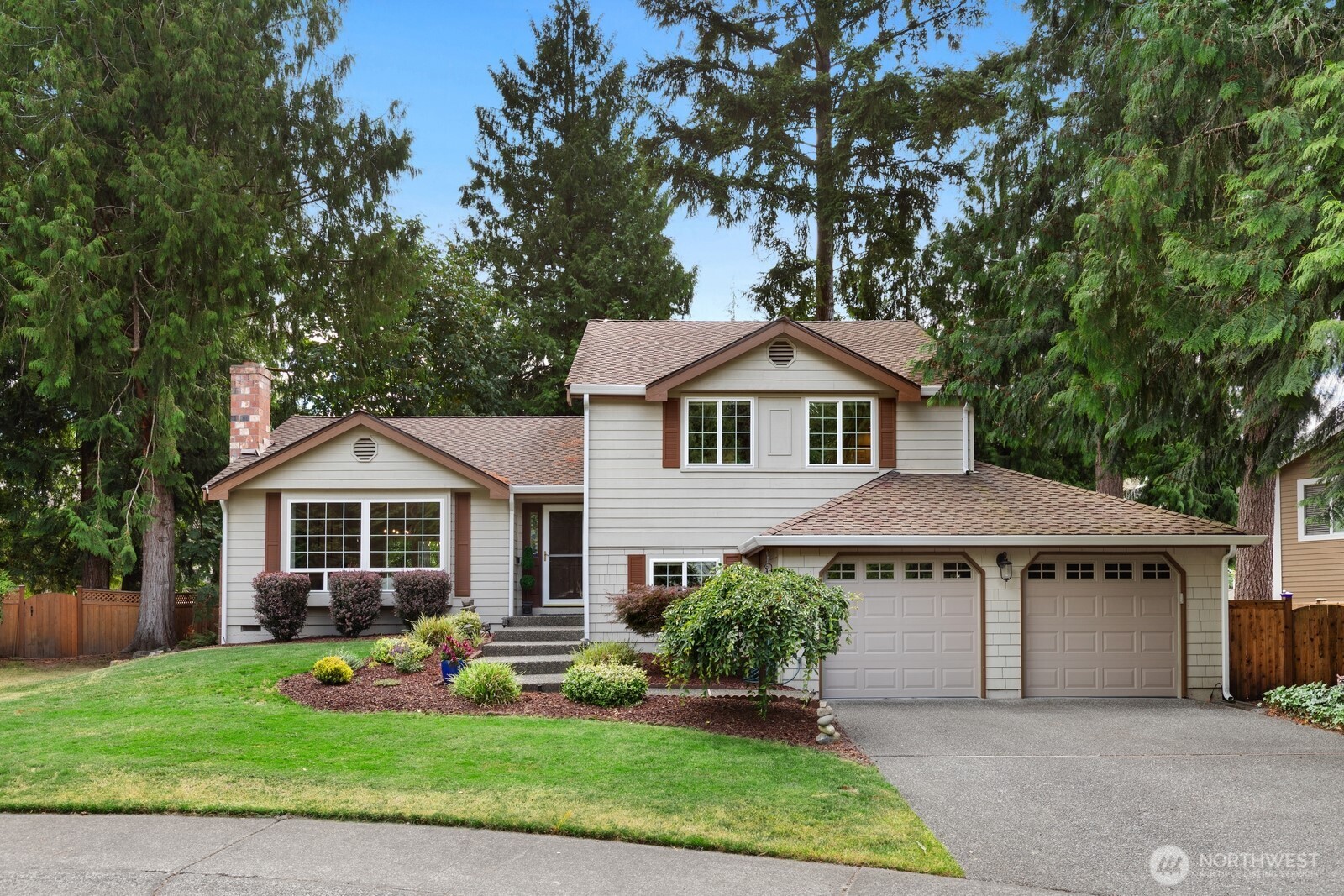 13708 175th Ct NE Property Photo 1