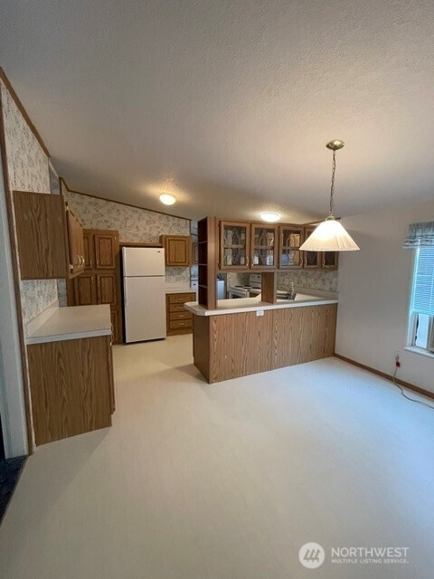 327 Beach Street Property Photo 8