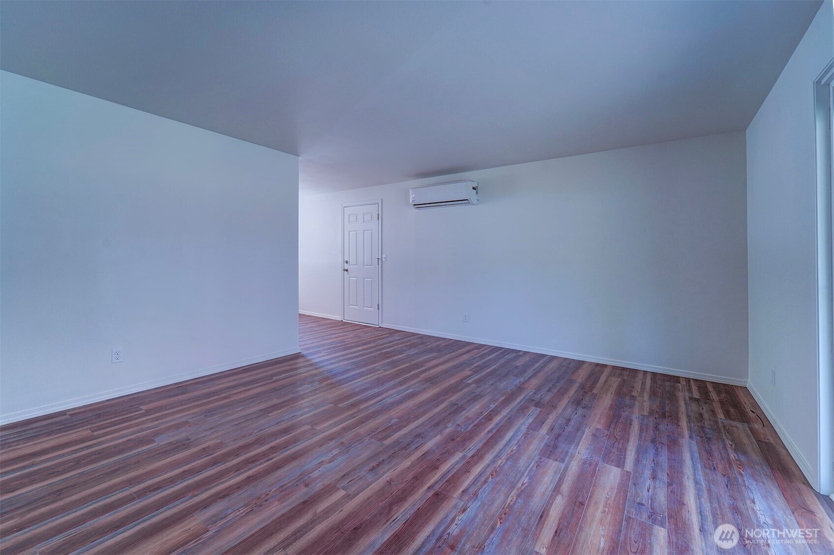 27019 Woodside Road Property Photo 11