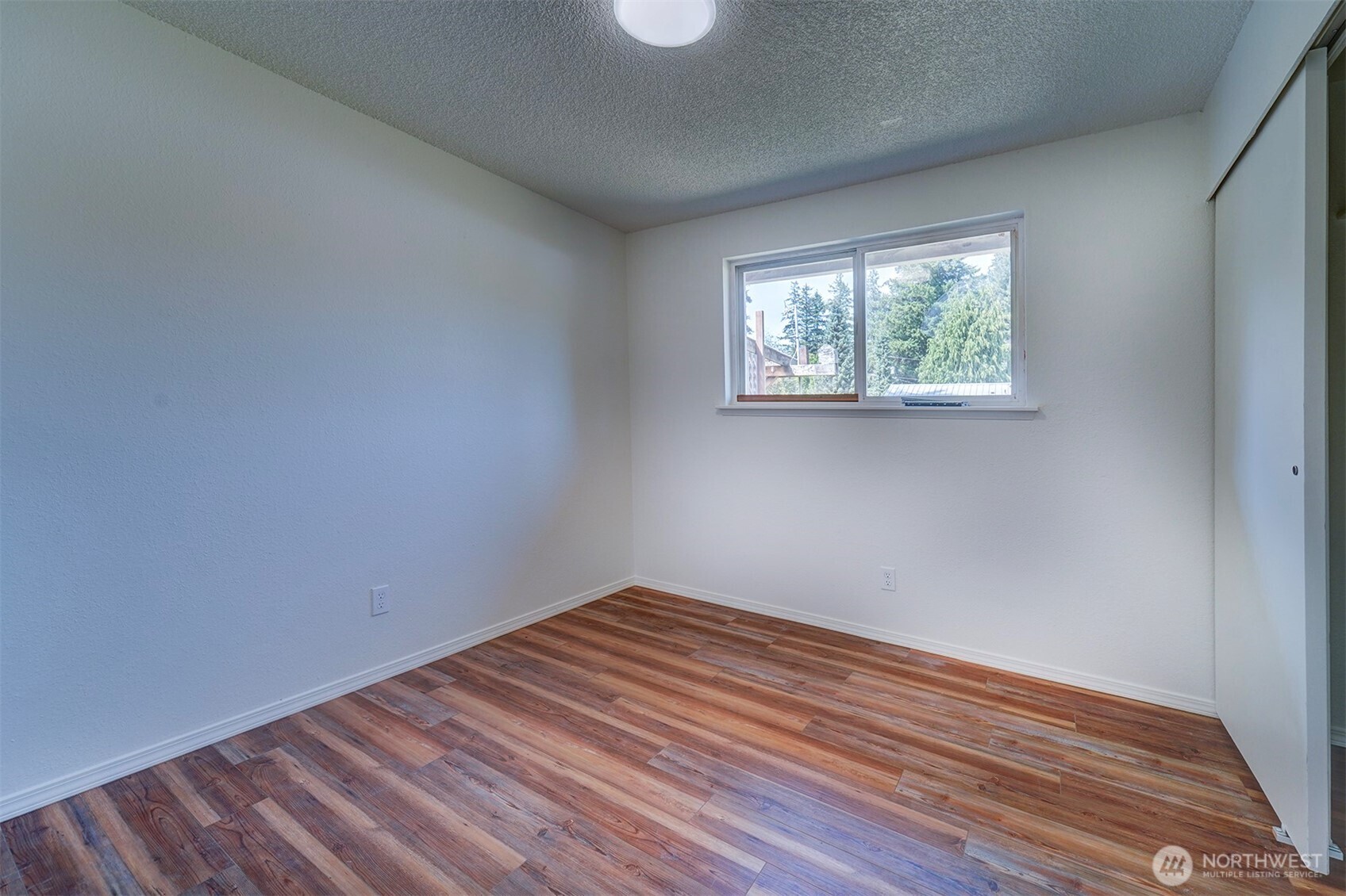 27019 Woodside Road Property Photo 12