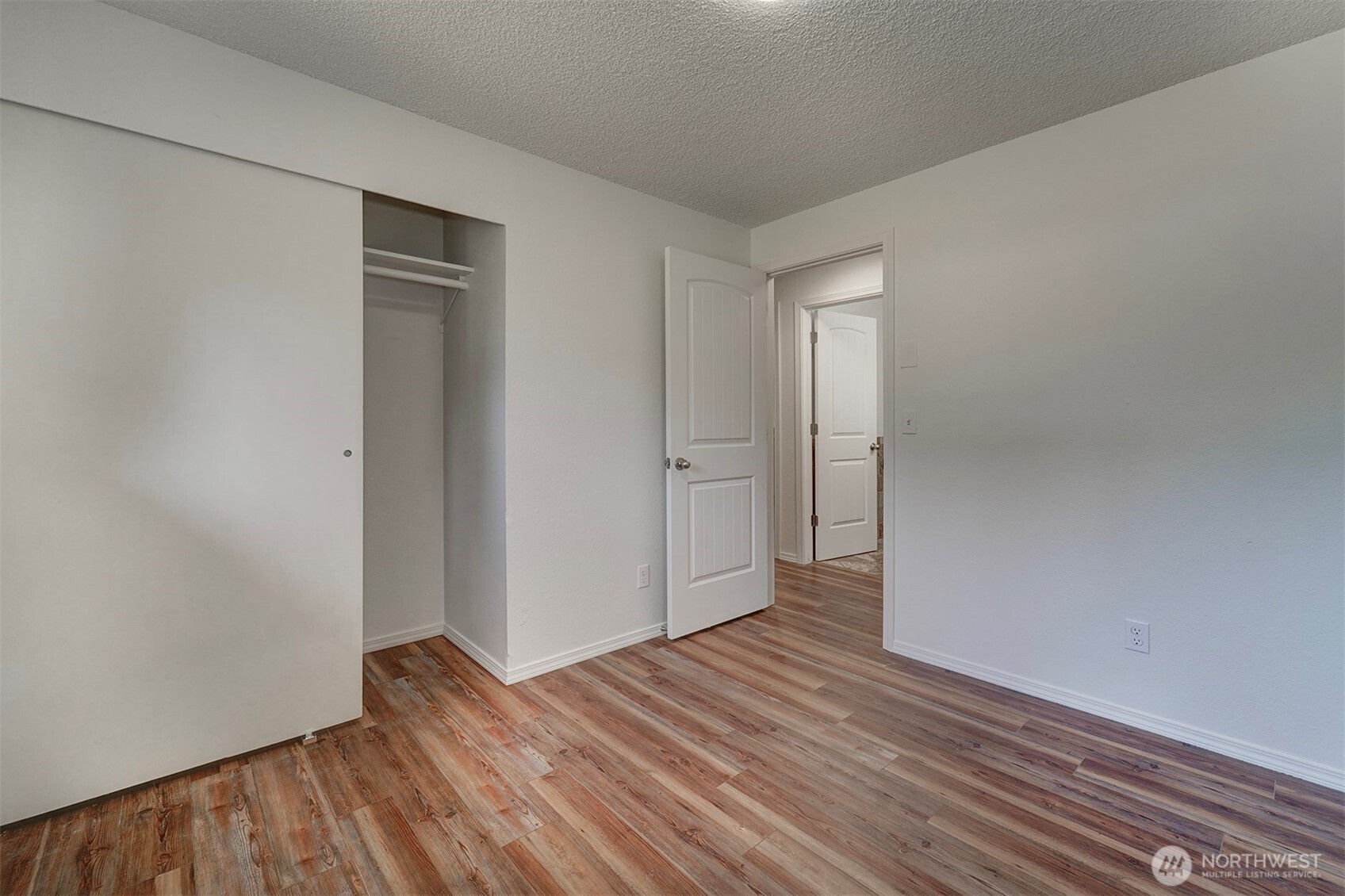 27019 Woodside Road Property Photo 13