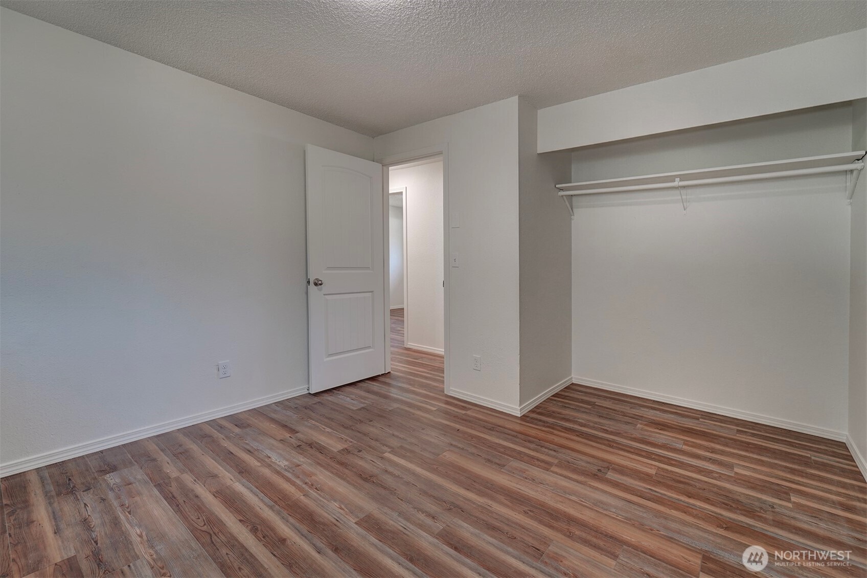 27019 Woodside Road Property Photo 16