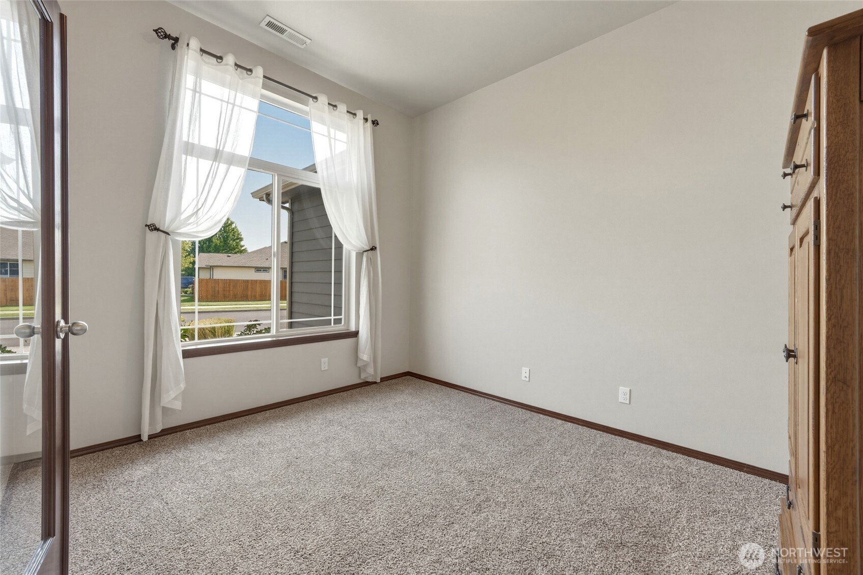10 Wilshire Street Property Photo 7