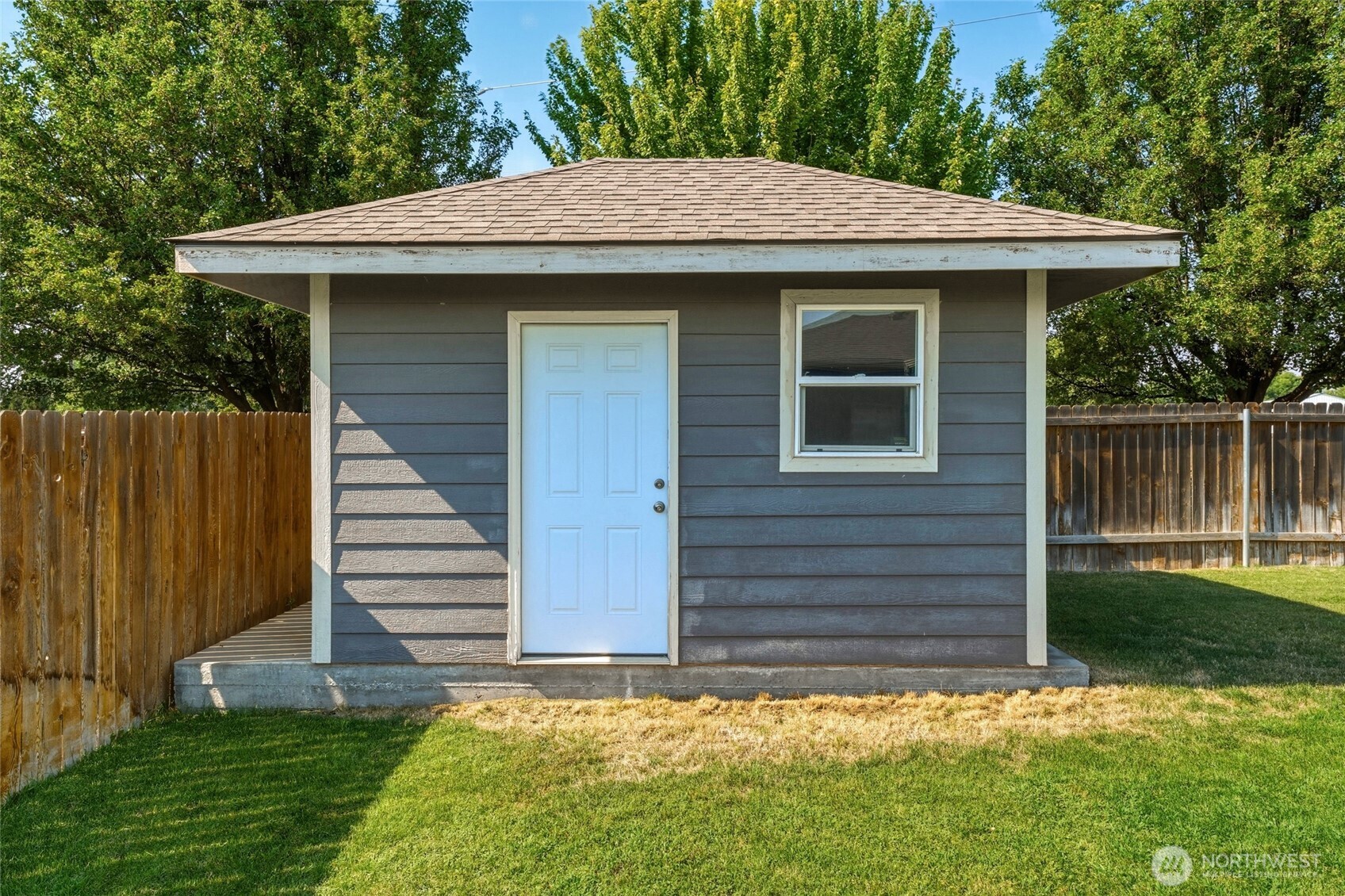 10 Wilshire Street Property Photo 34