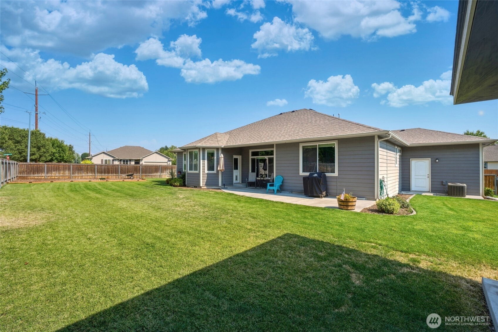 10 Wilshire Street Property Photo 35