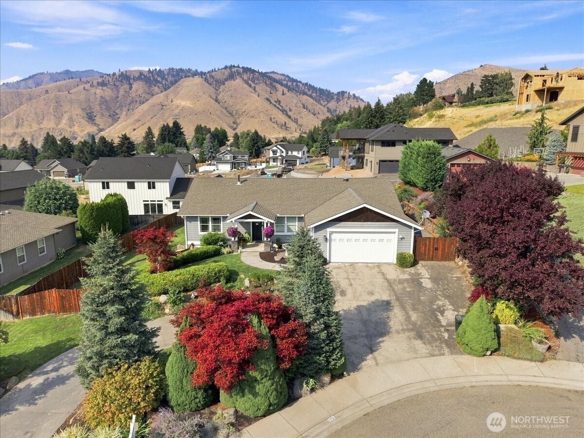 109 Cascade Place Property Photo 2