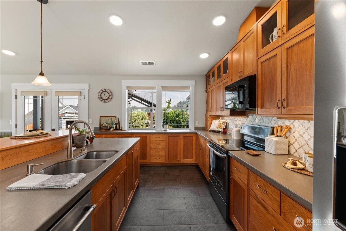 109 Cascade Place Property Photo 18