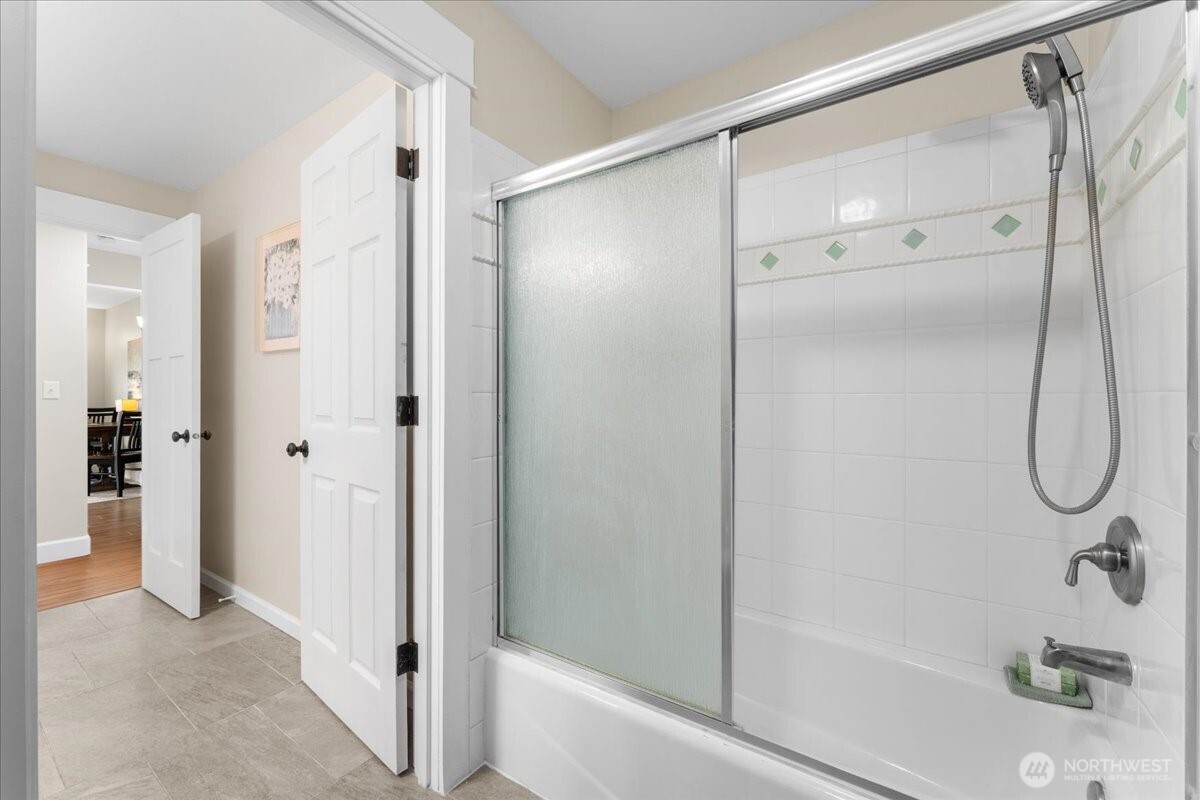 109 Cascade Place Property Photo 28