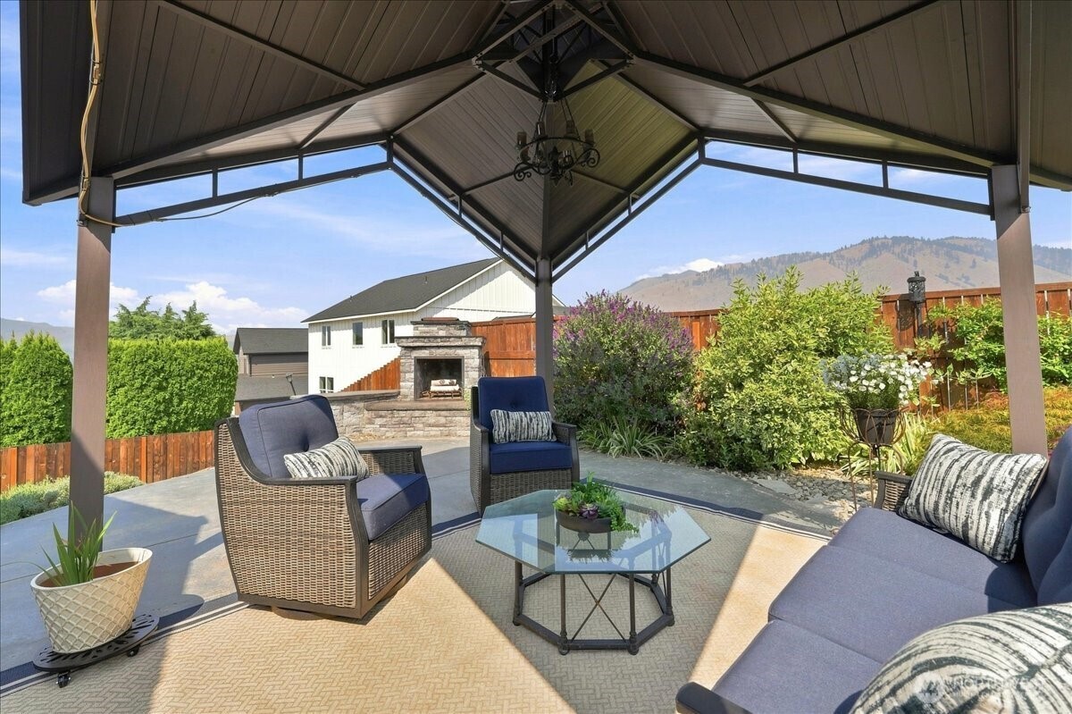 109 Cascade Place Property Photo 36