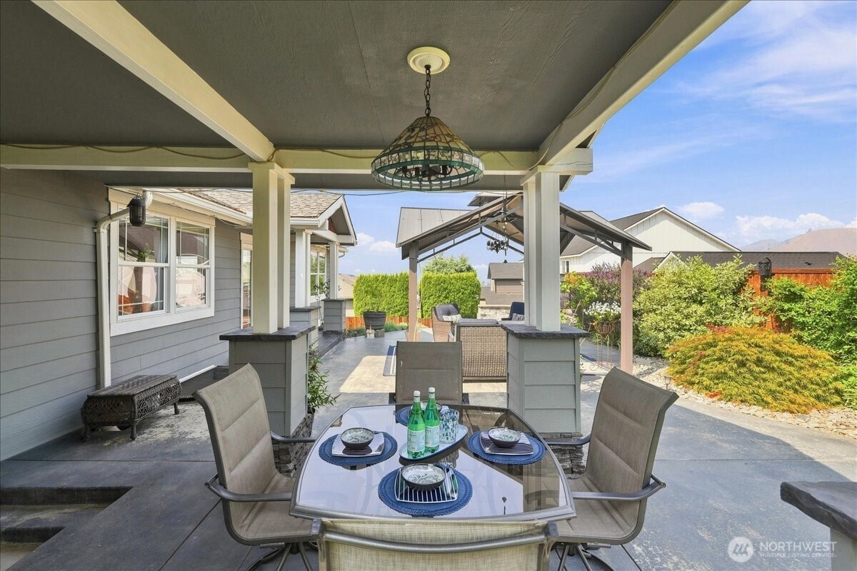 109 Cascade Place Property Photo 36
