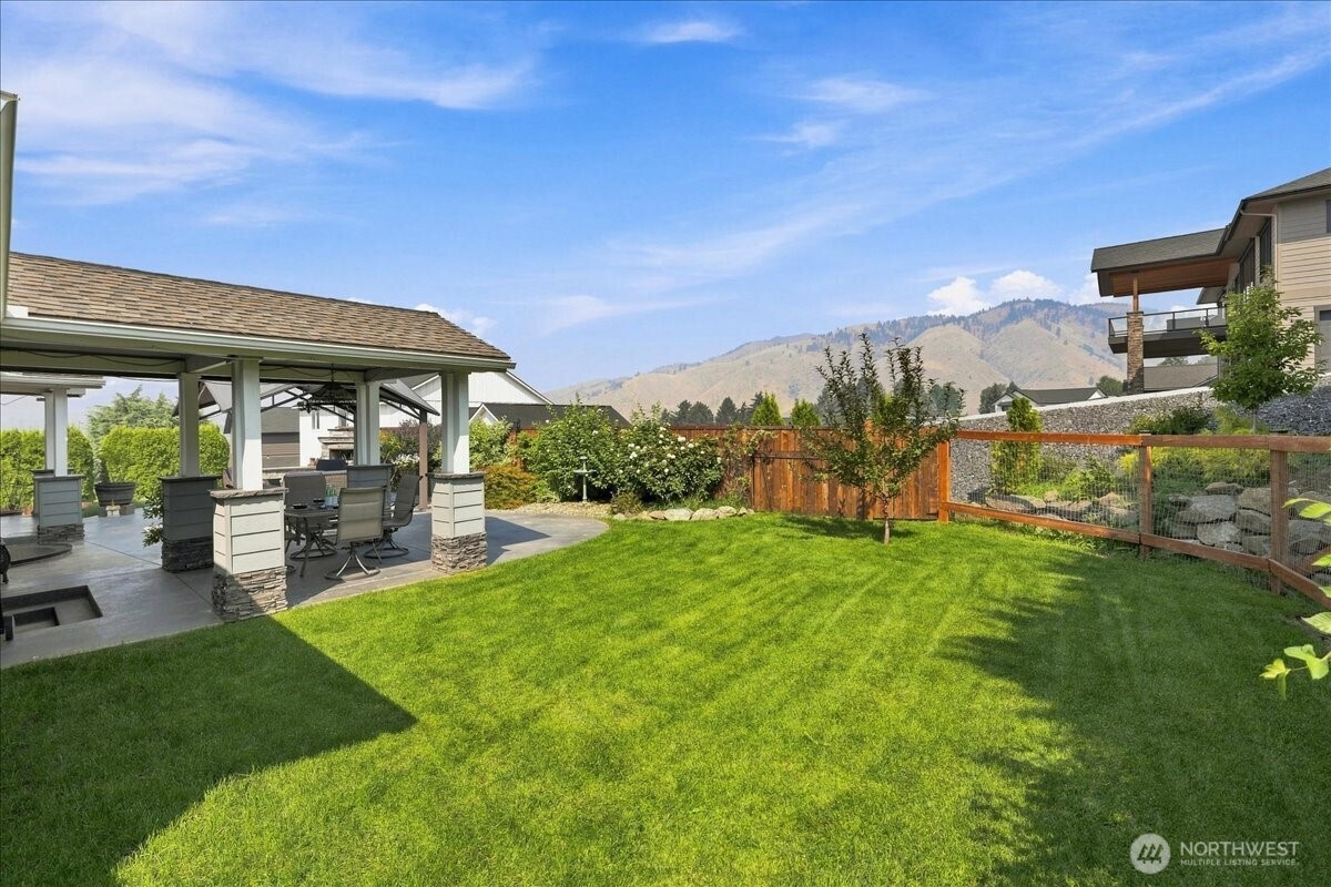 109 Cascade Place Property Photo 38